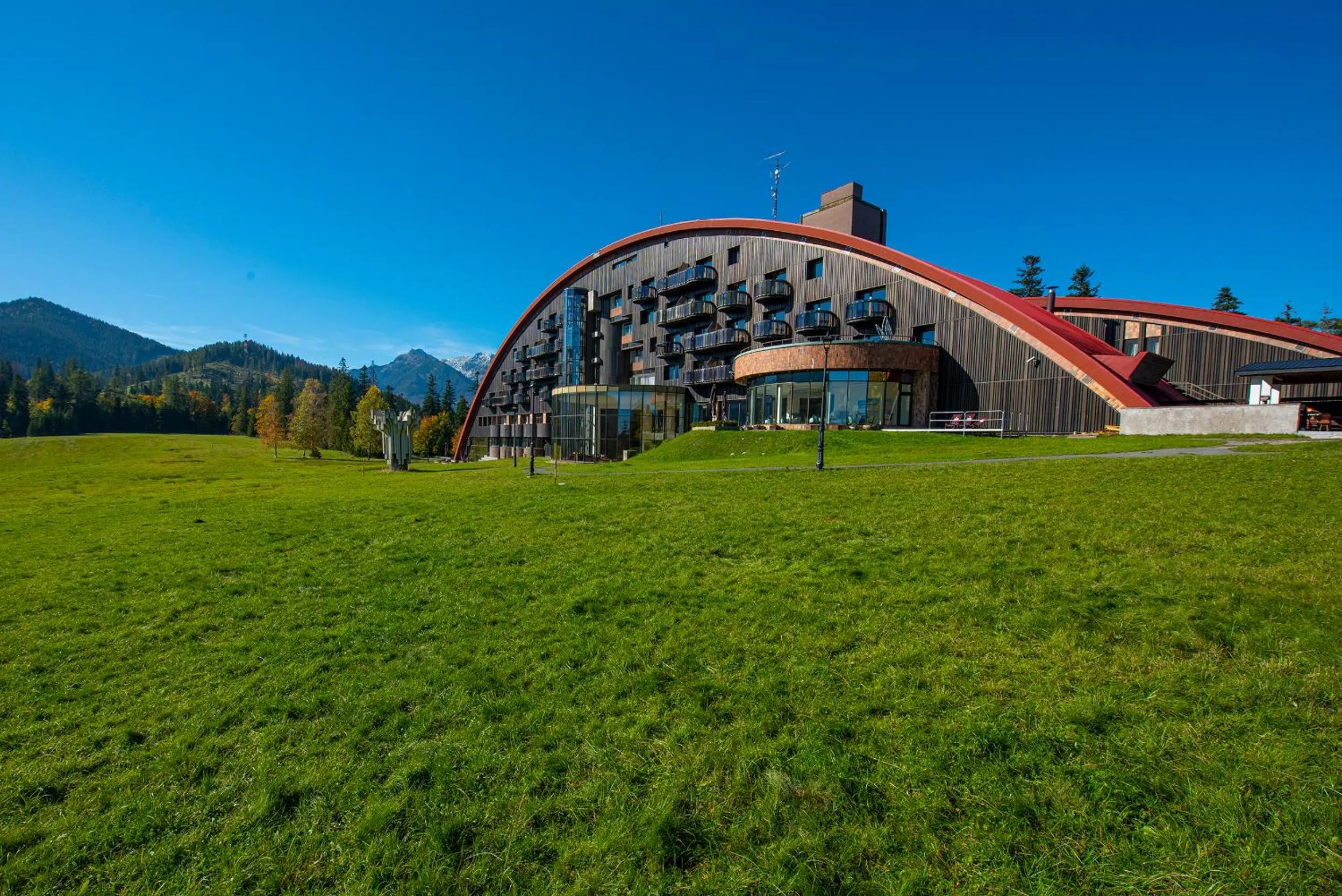 Property building in President Hotel Montfort