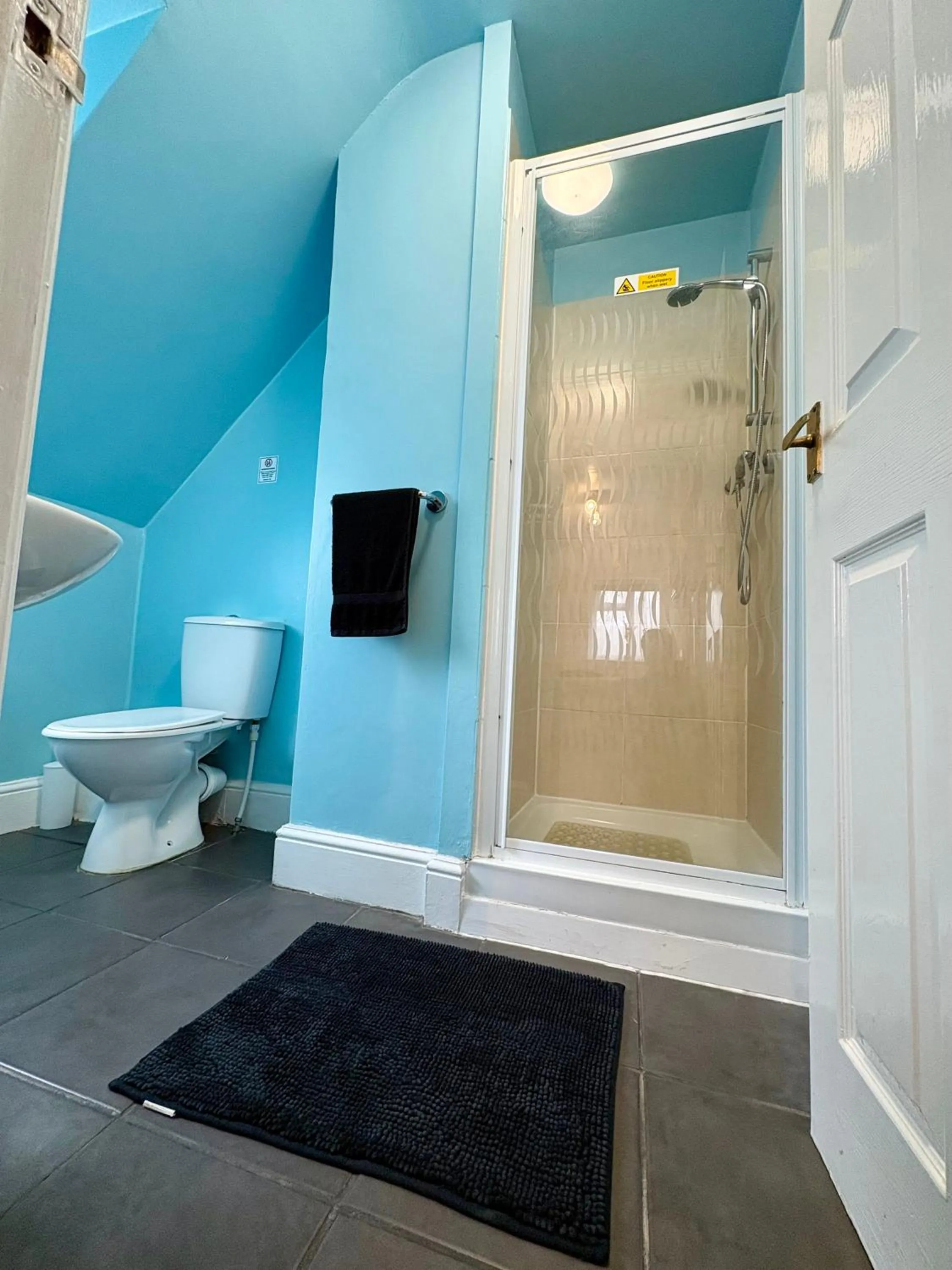 Shower in Travellers Rest Motel