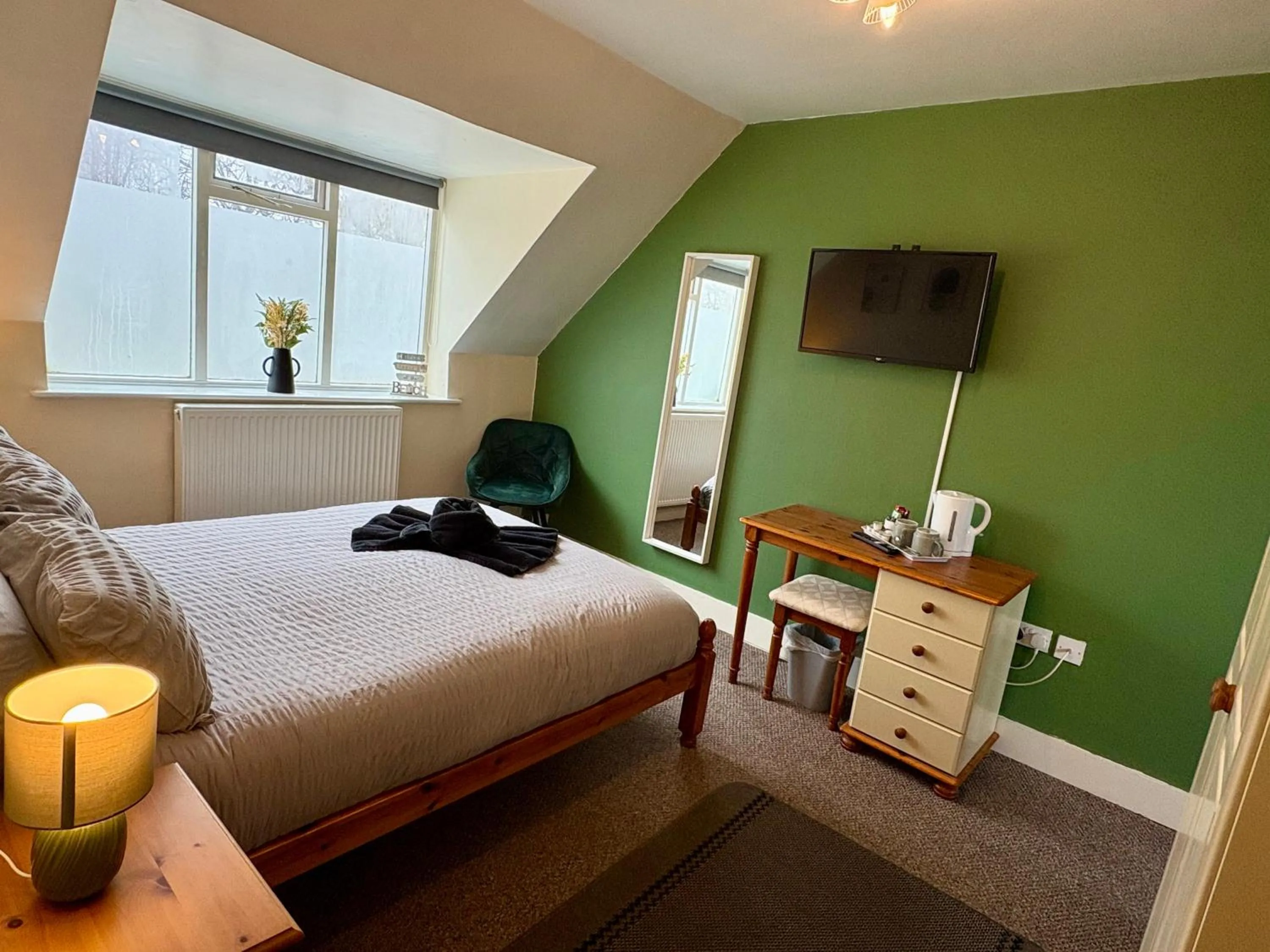 Bed in Travellers Rest Motel