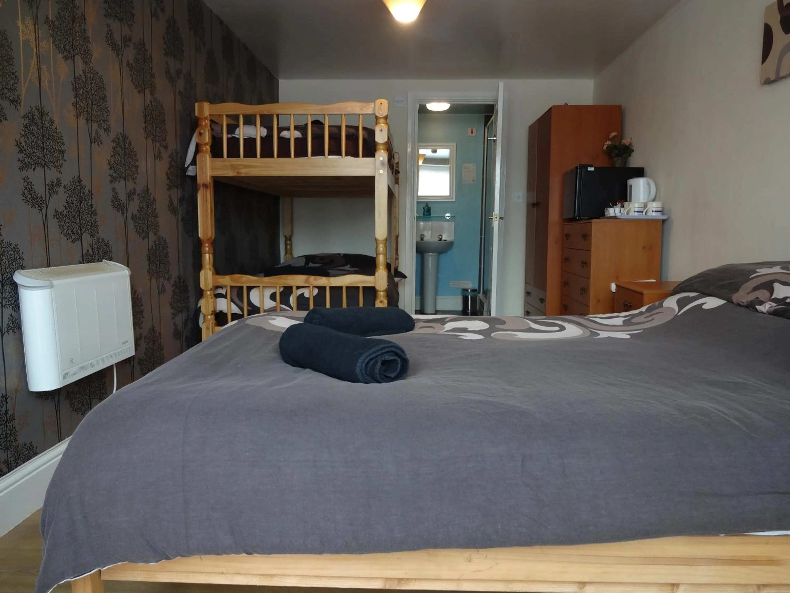 Photo of the whole room, Bed in Travellers Rest Motel