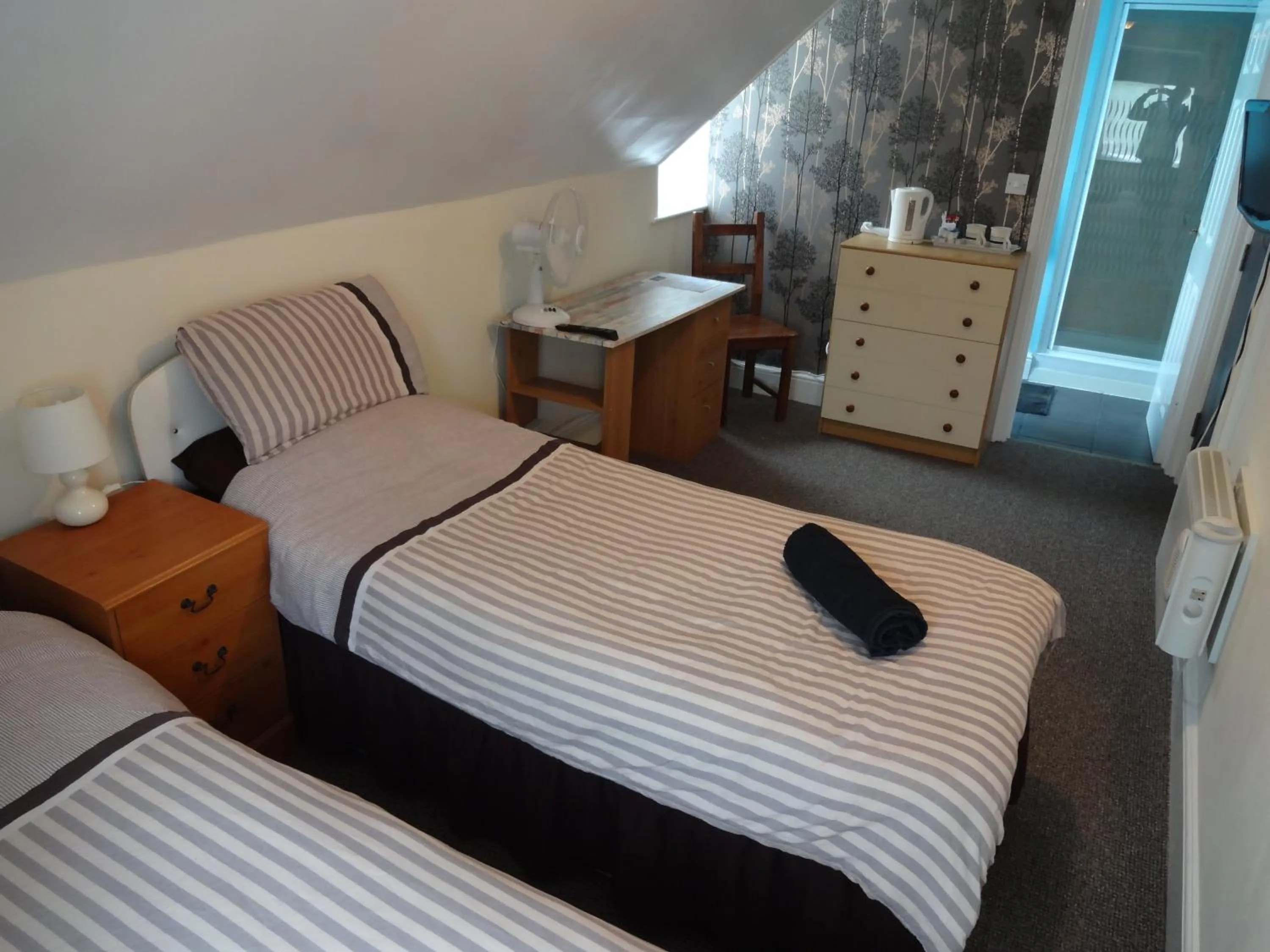 Photo of the whole room, Bed in Travellers Rest Motel