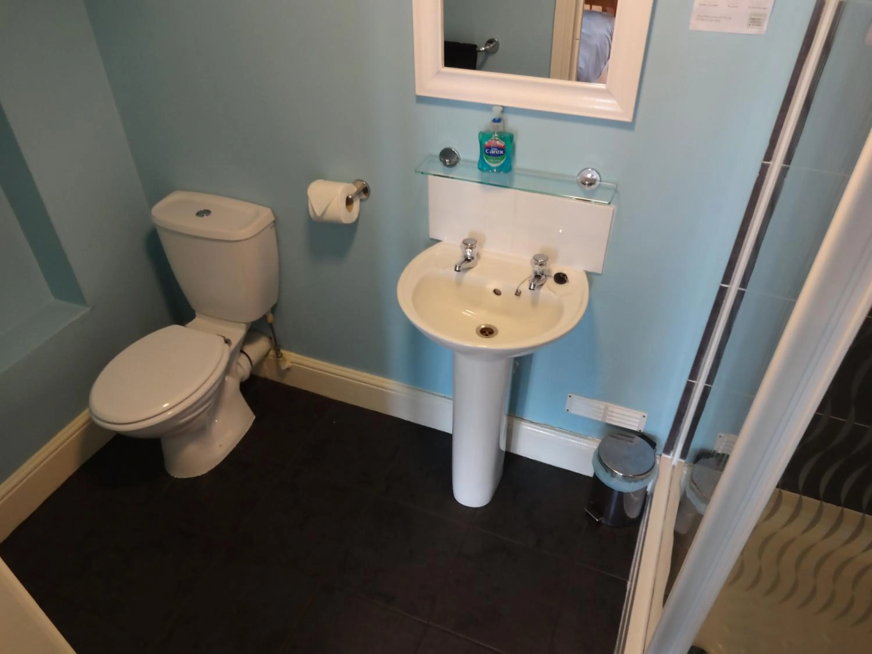 Bathroom in Travellers Rest Motel