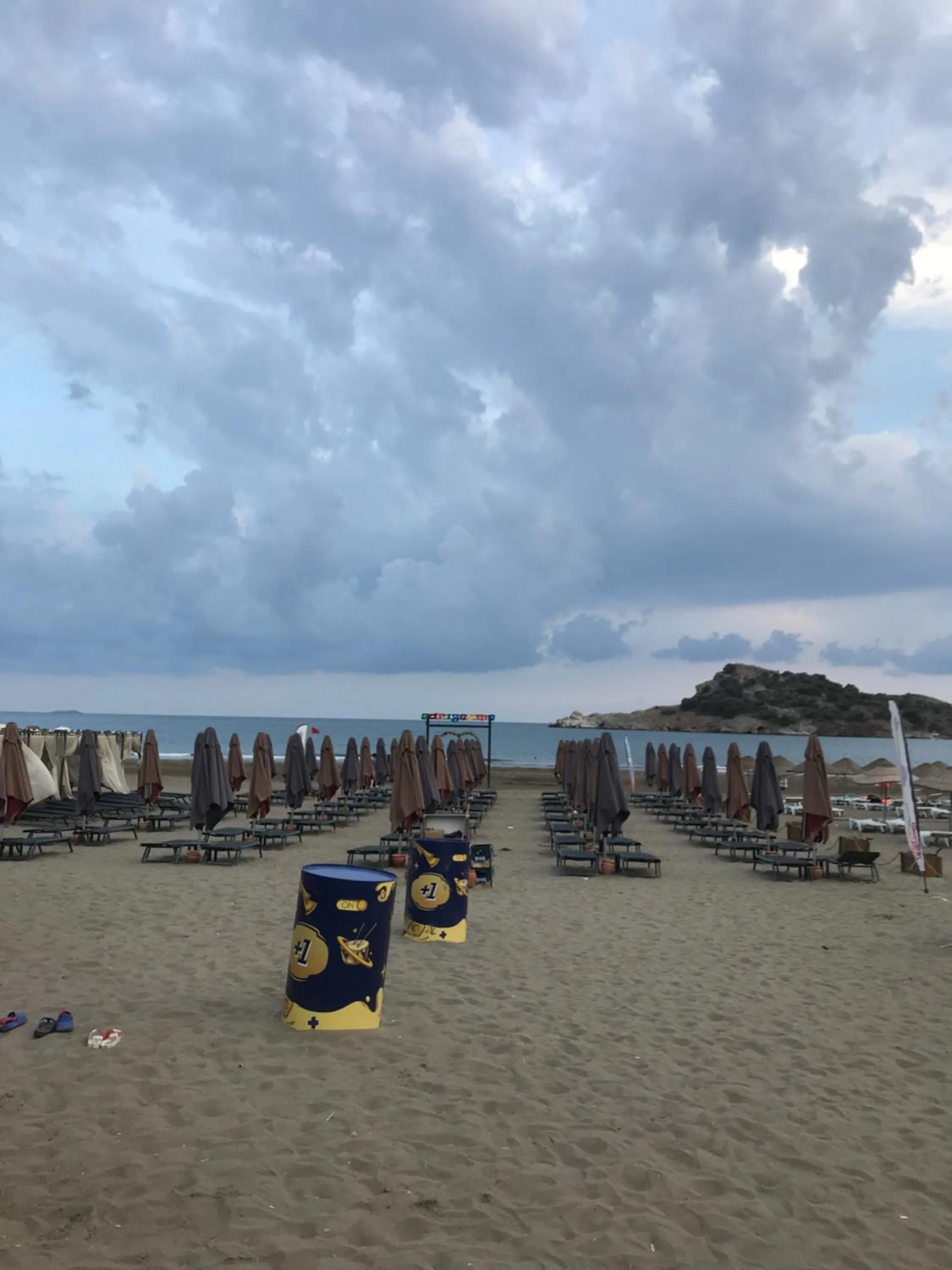 Beach in Street61 Apart Hotel