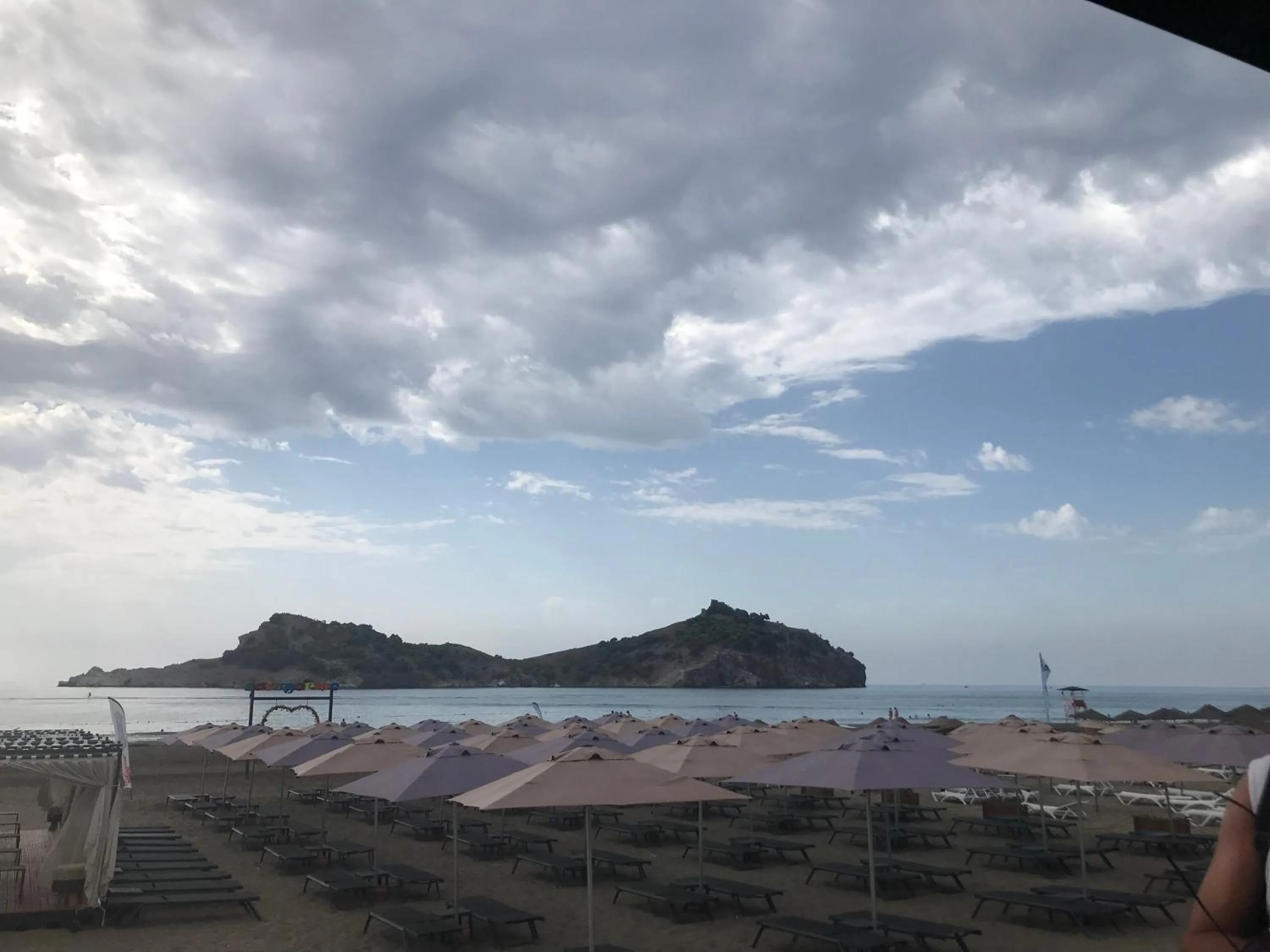 Beach in Street61 Apart Hotel