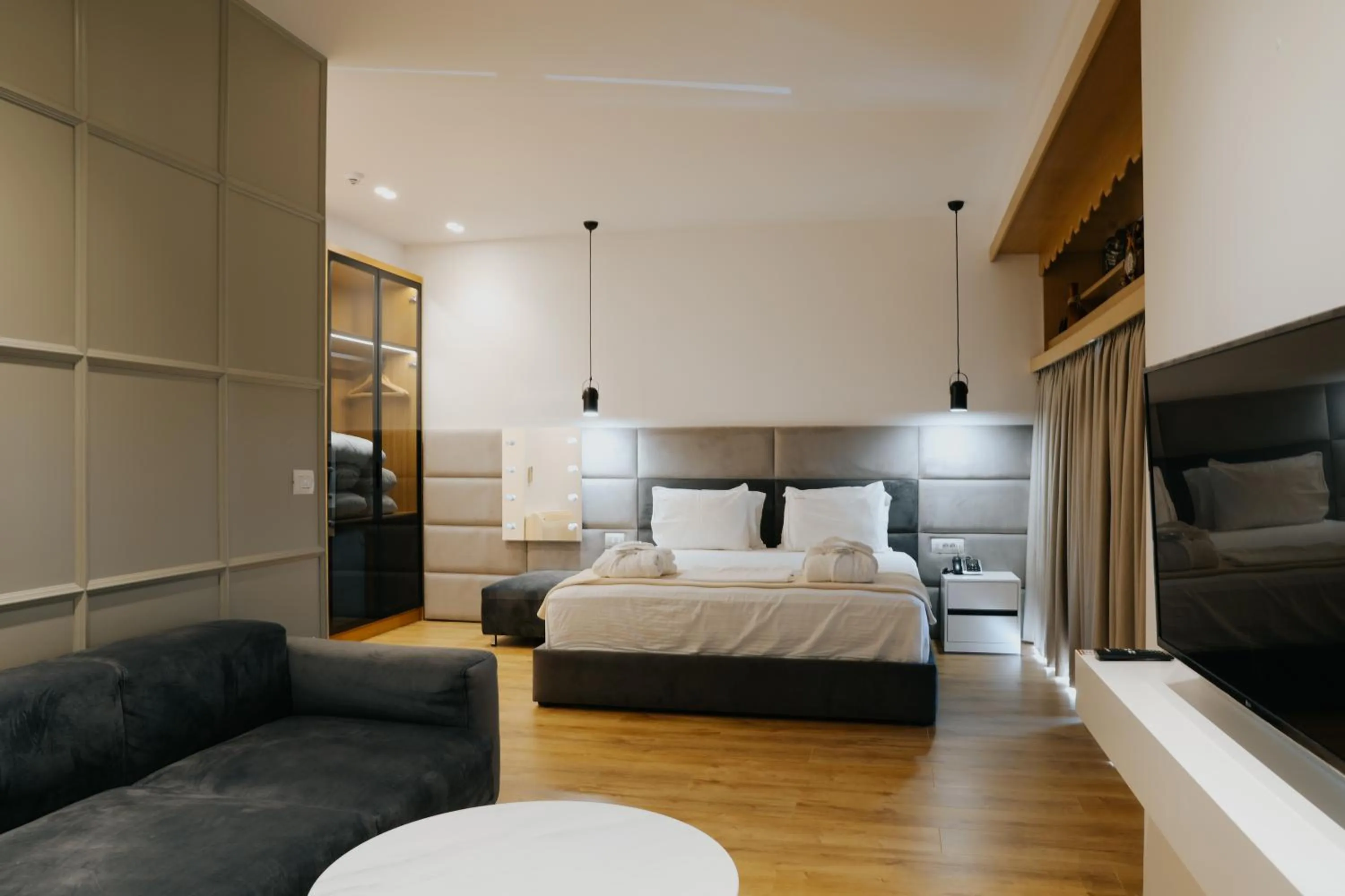 Property building, Bed in Sharm Hotel Luxury