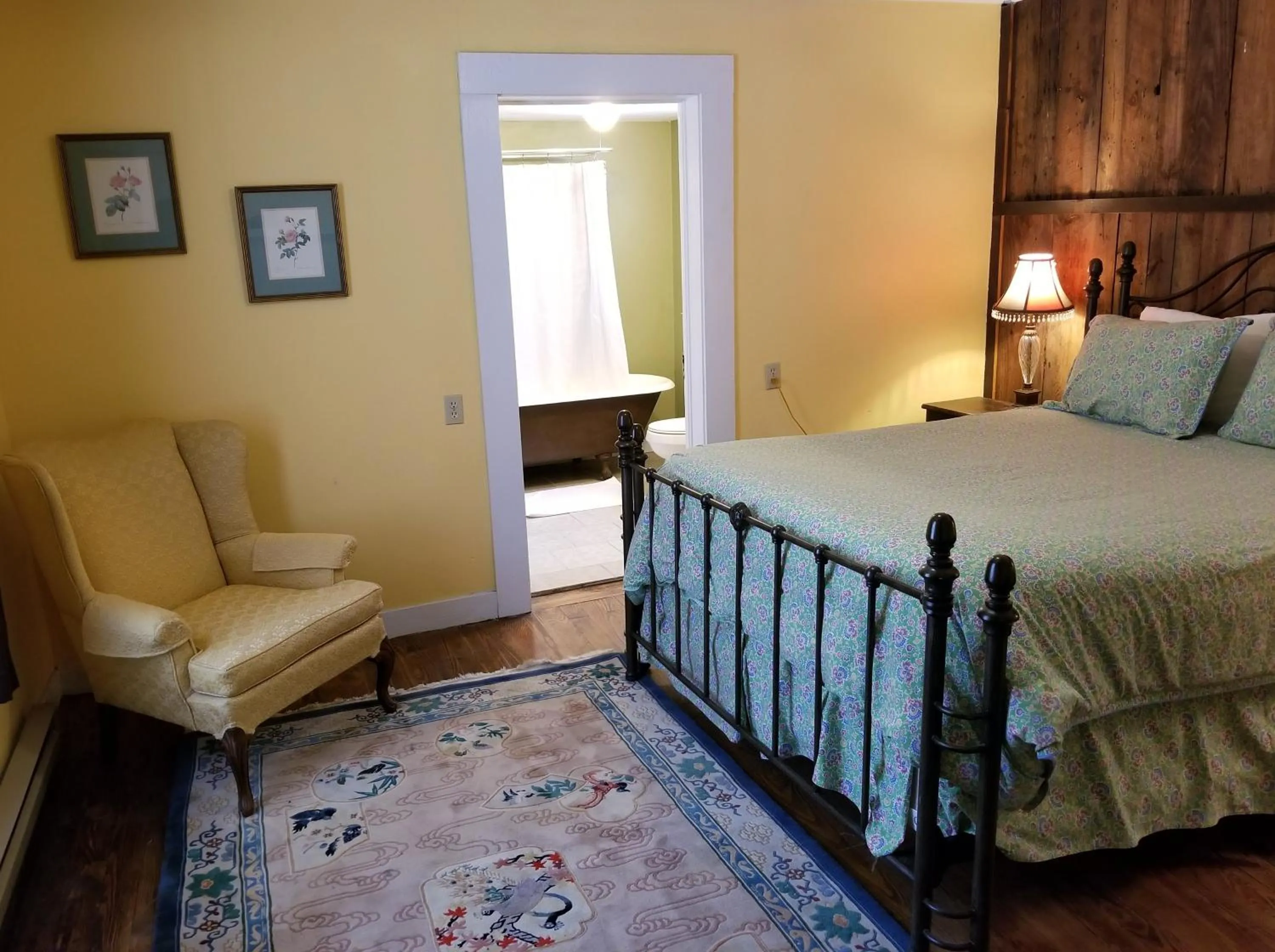Bedroom, Bed in The Cabins at Healing Springs