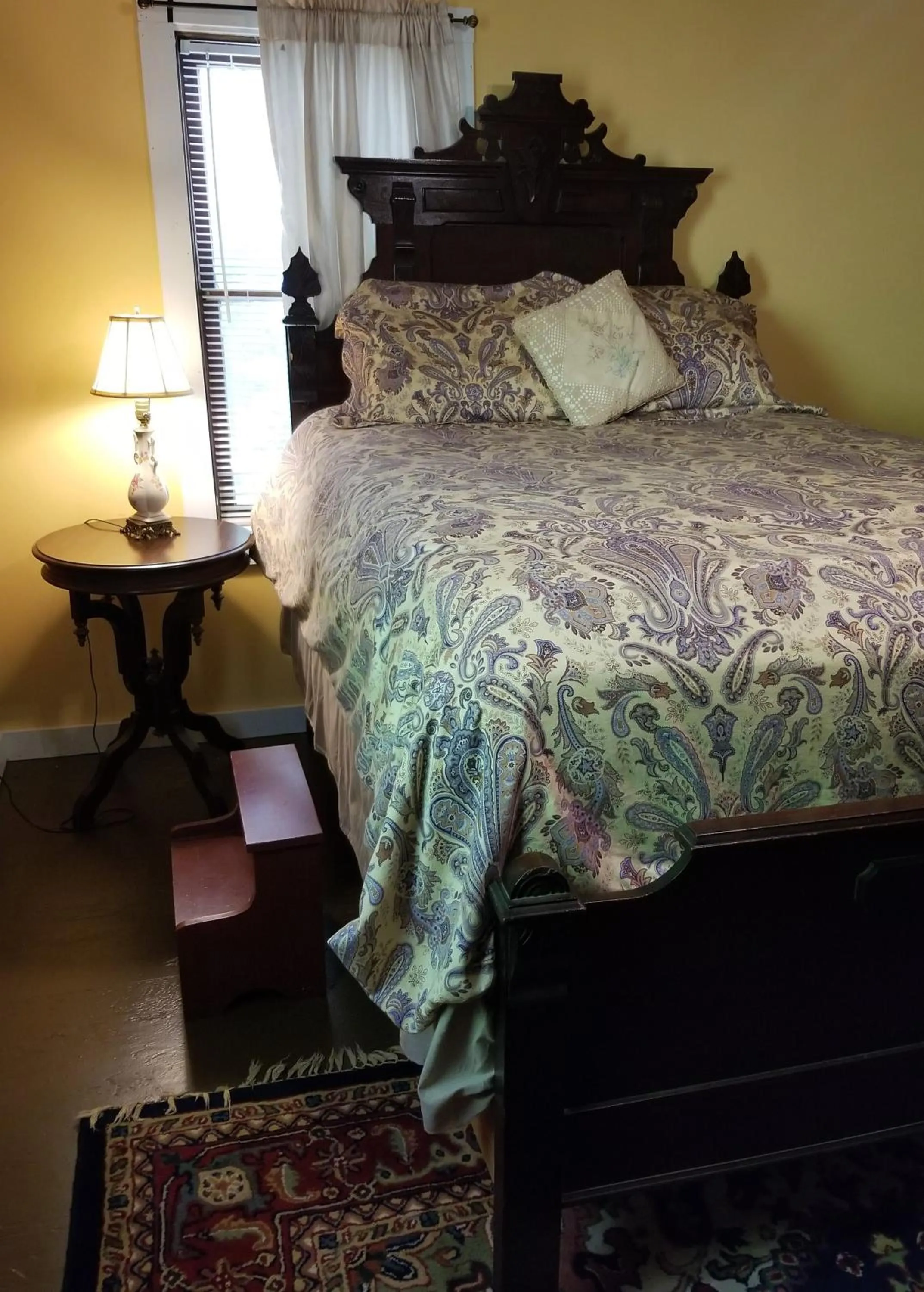 Bed in The Cabins at Healing Springs