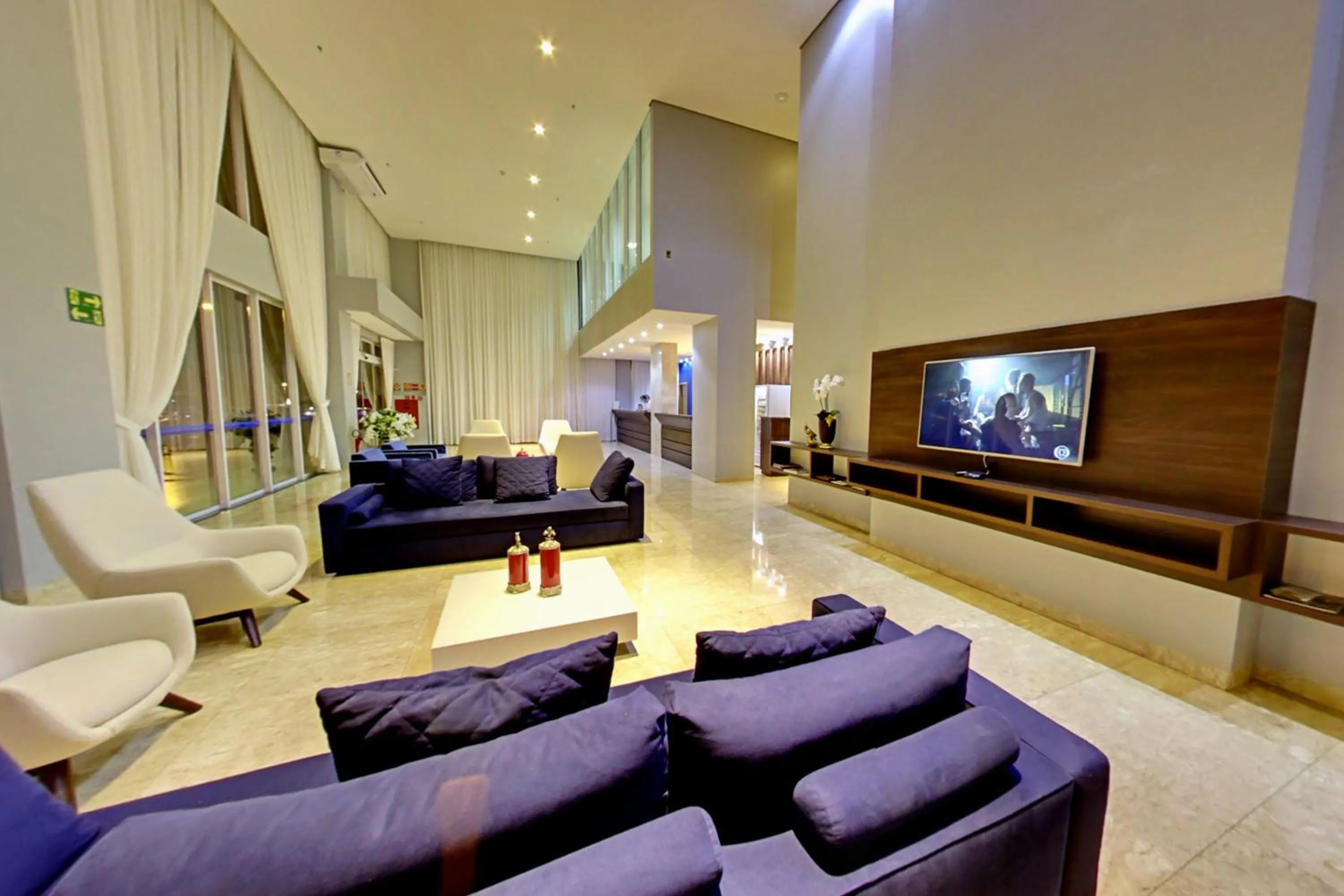 Communal lounge/ TV room in Select Hotel