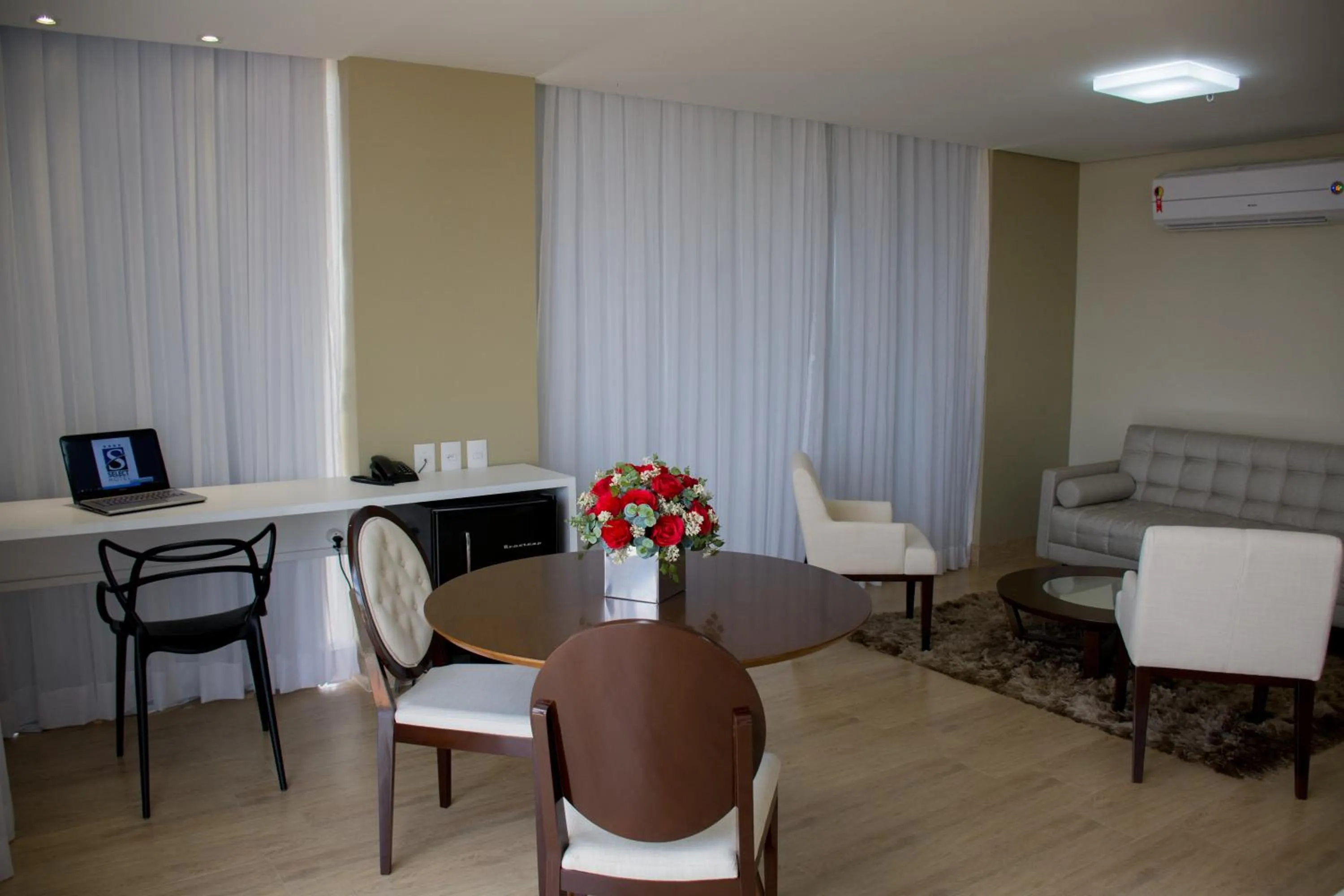 Living room in Select Hotel