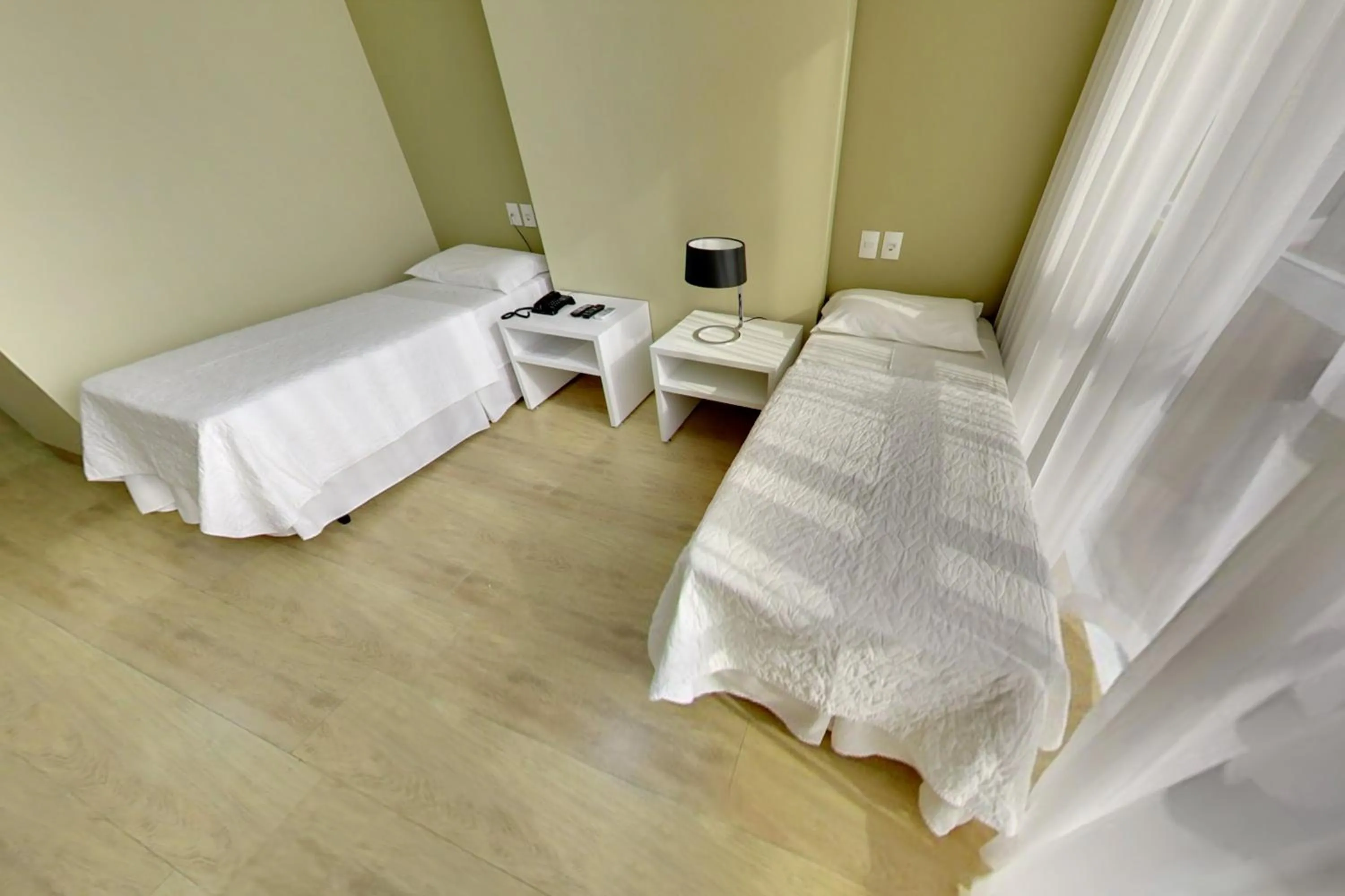 Bedroom, Bed in Select Hotel