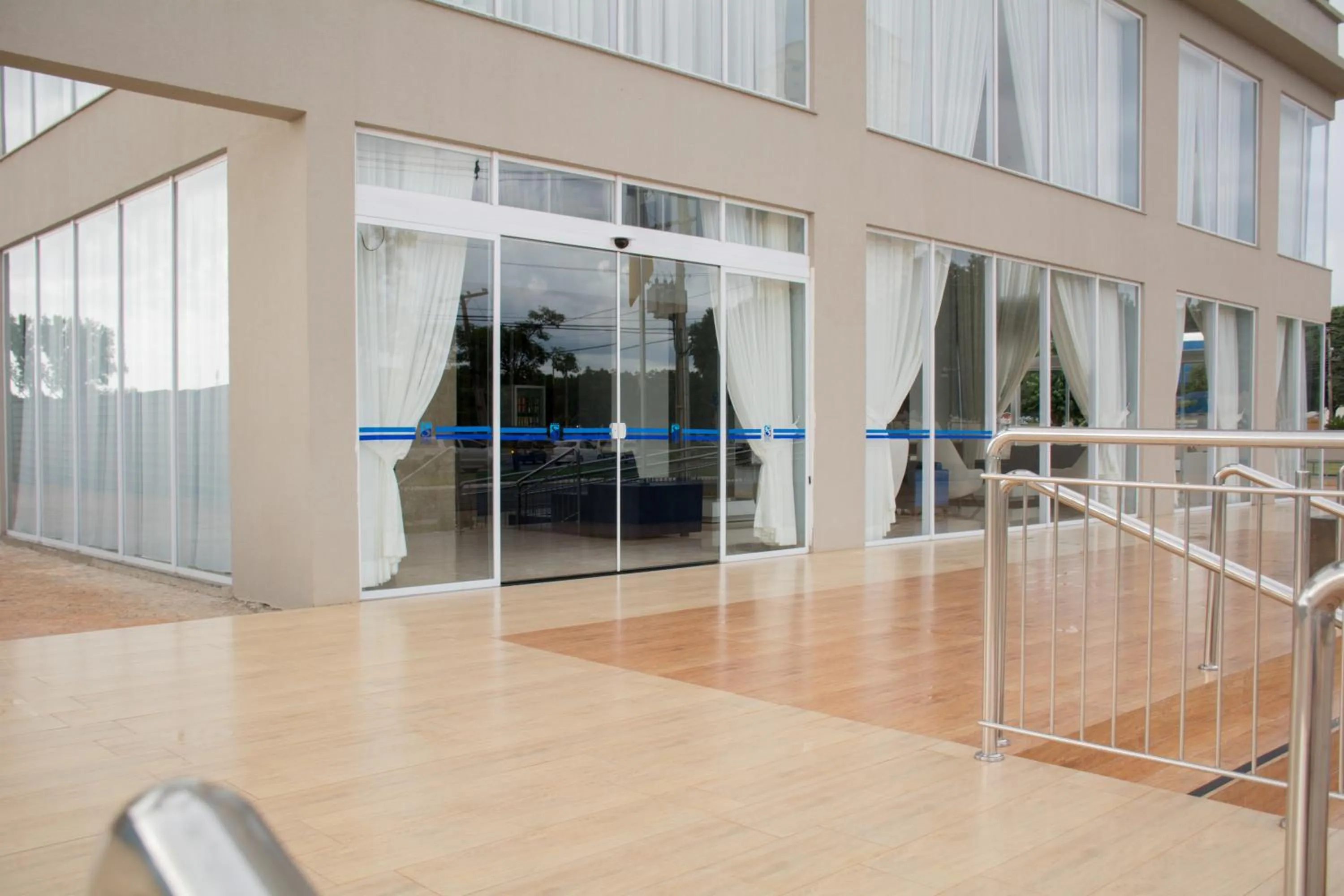 Facade/entrance in Select Hotel