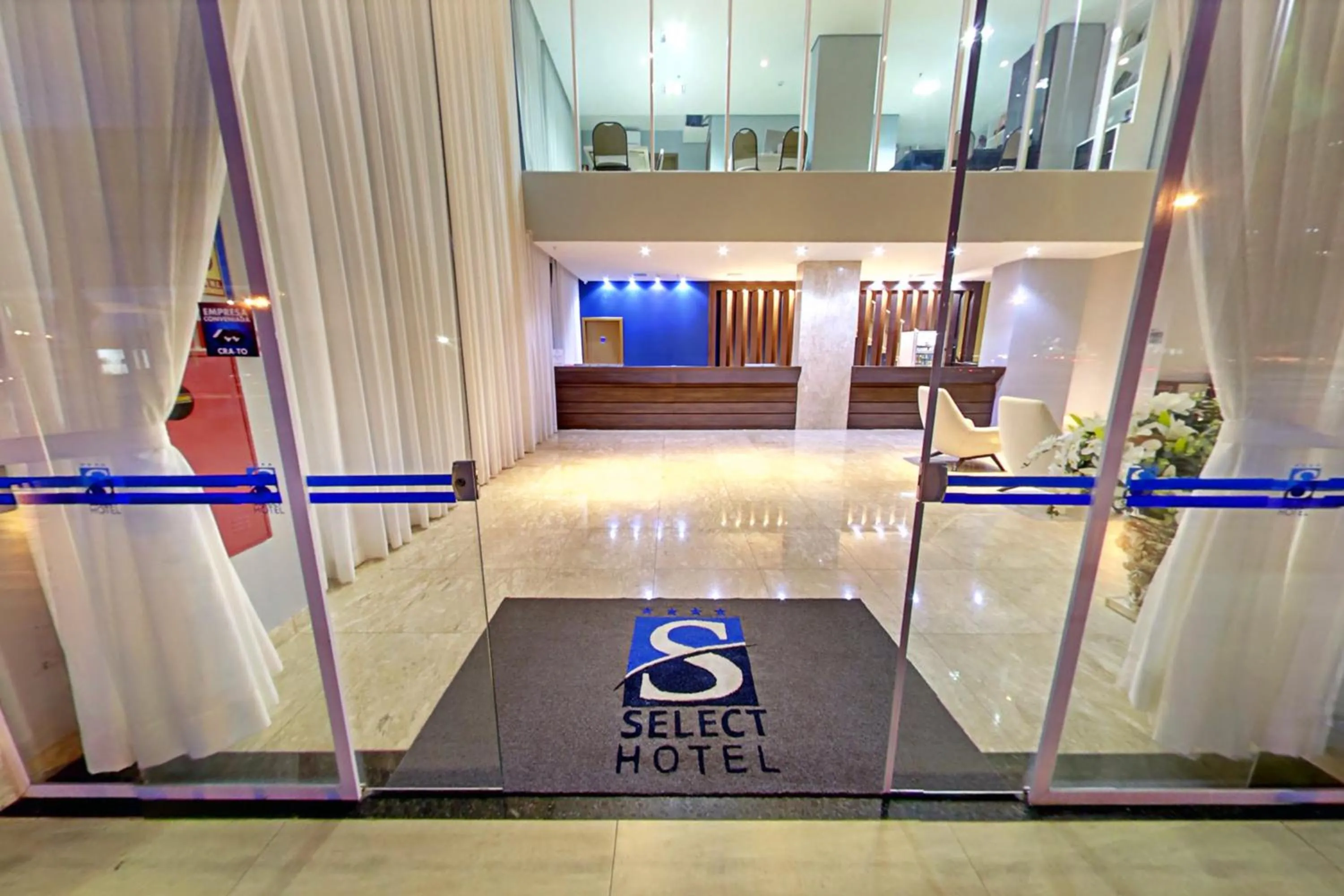 Lobby or reception in Select Hotel