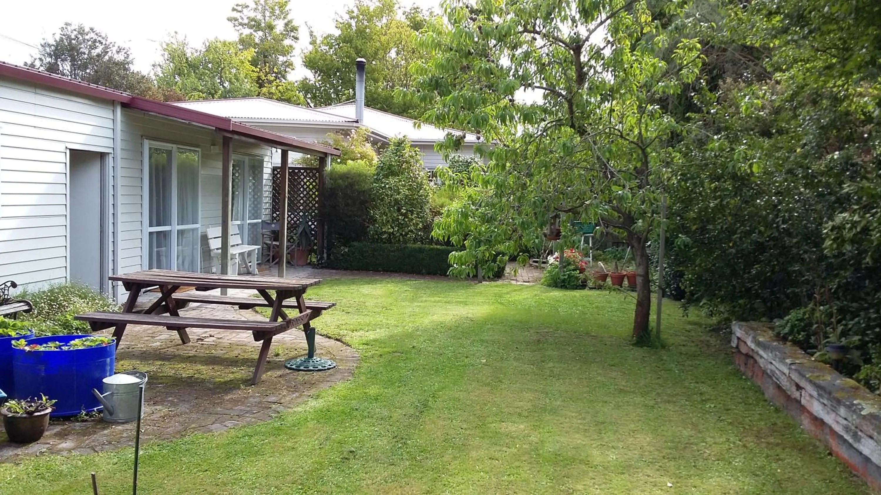 Property building in Jan's Boutique B & B Suite