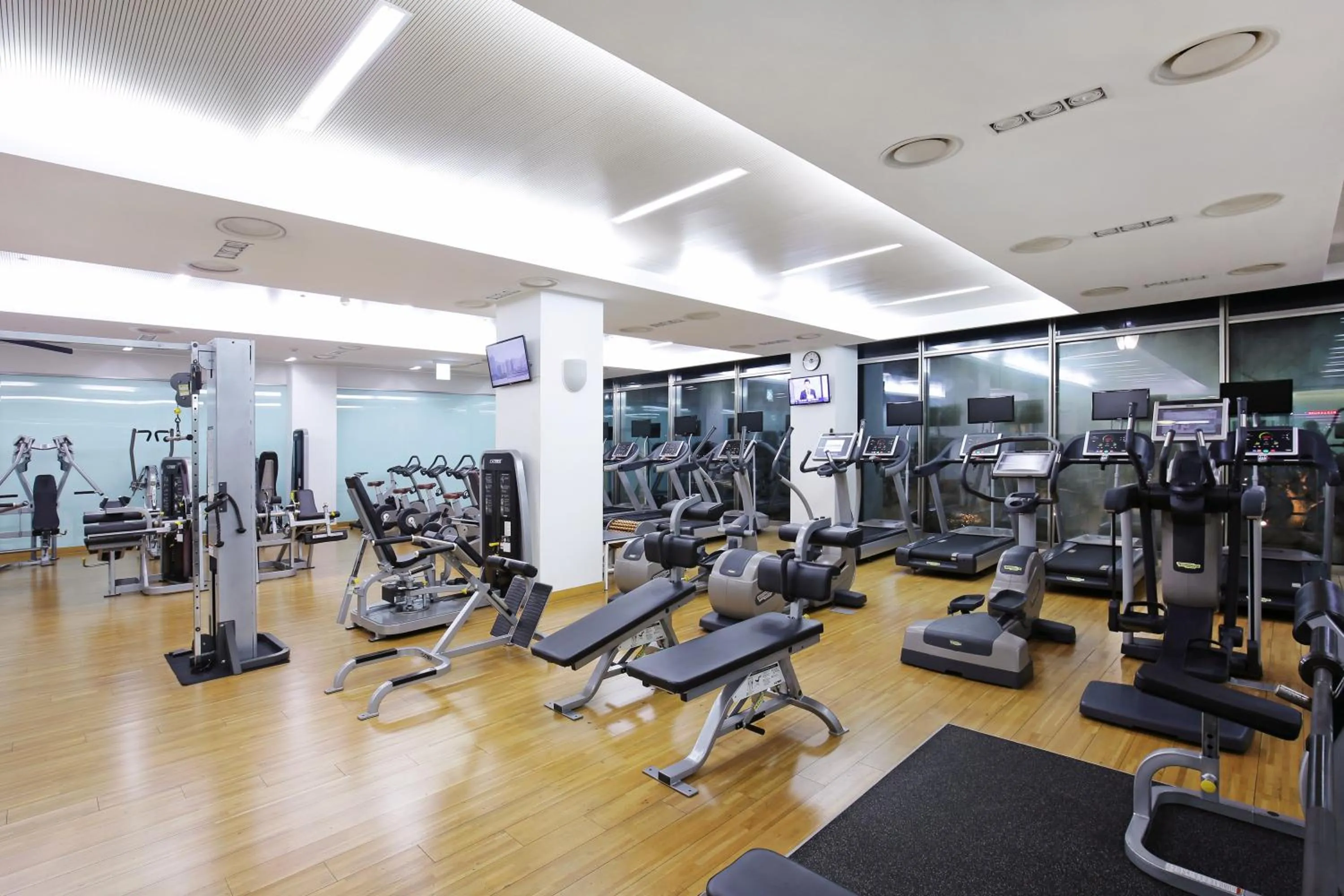 Fitness centre/facilities in Geoje Samsung Hotel