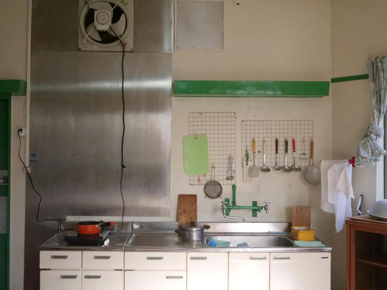 Kitchen or kitchenette in Kobe Guesthouse