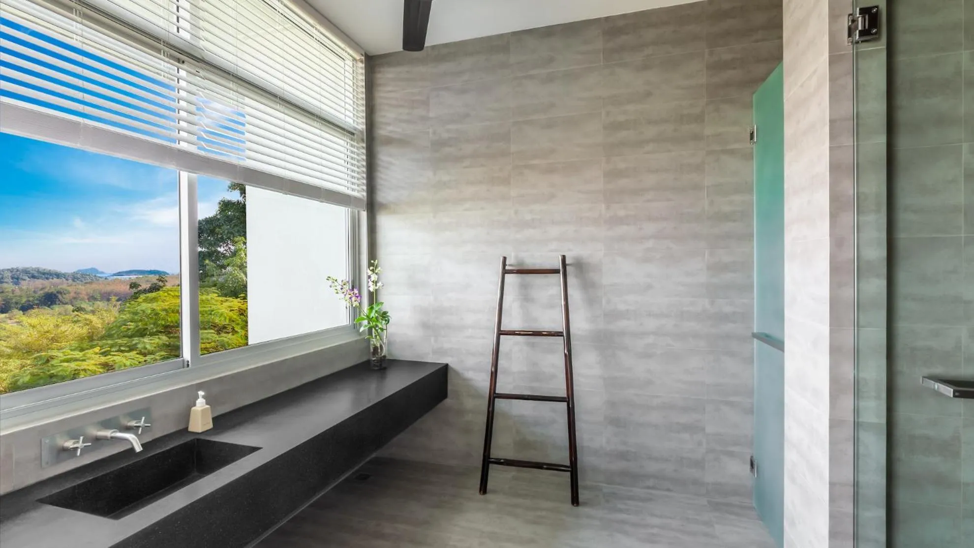 Bathroom in Villa Leelawadee