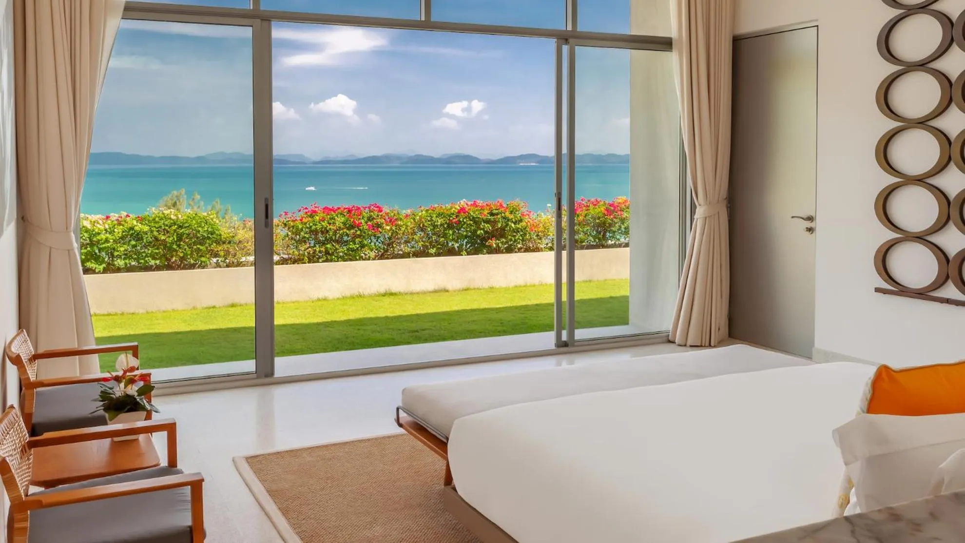 Bedroom, Bed in Villa Leelawadee