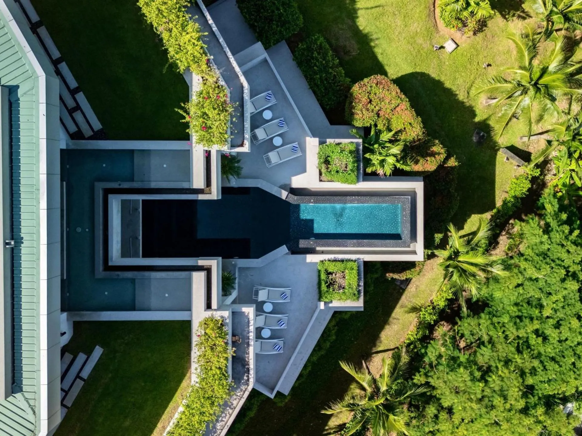 Property building in Villa Leelawadee