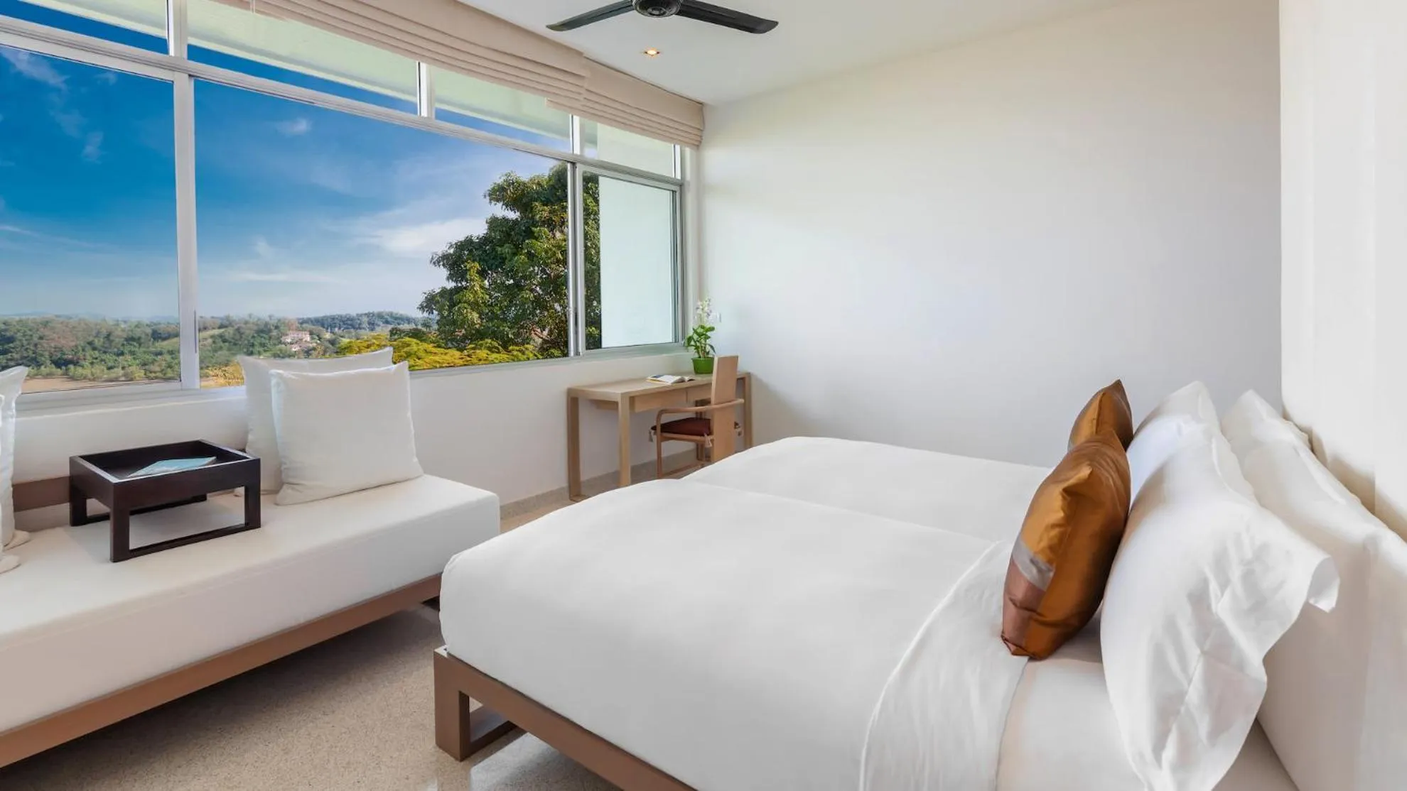 Bedroom, Bed in Villa Leelawadee