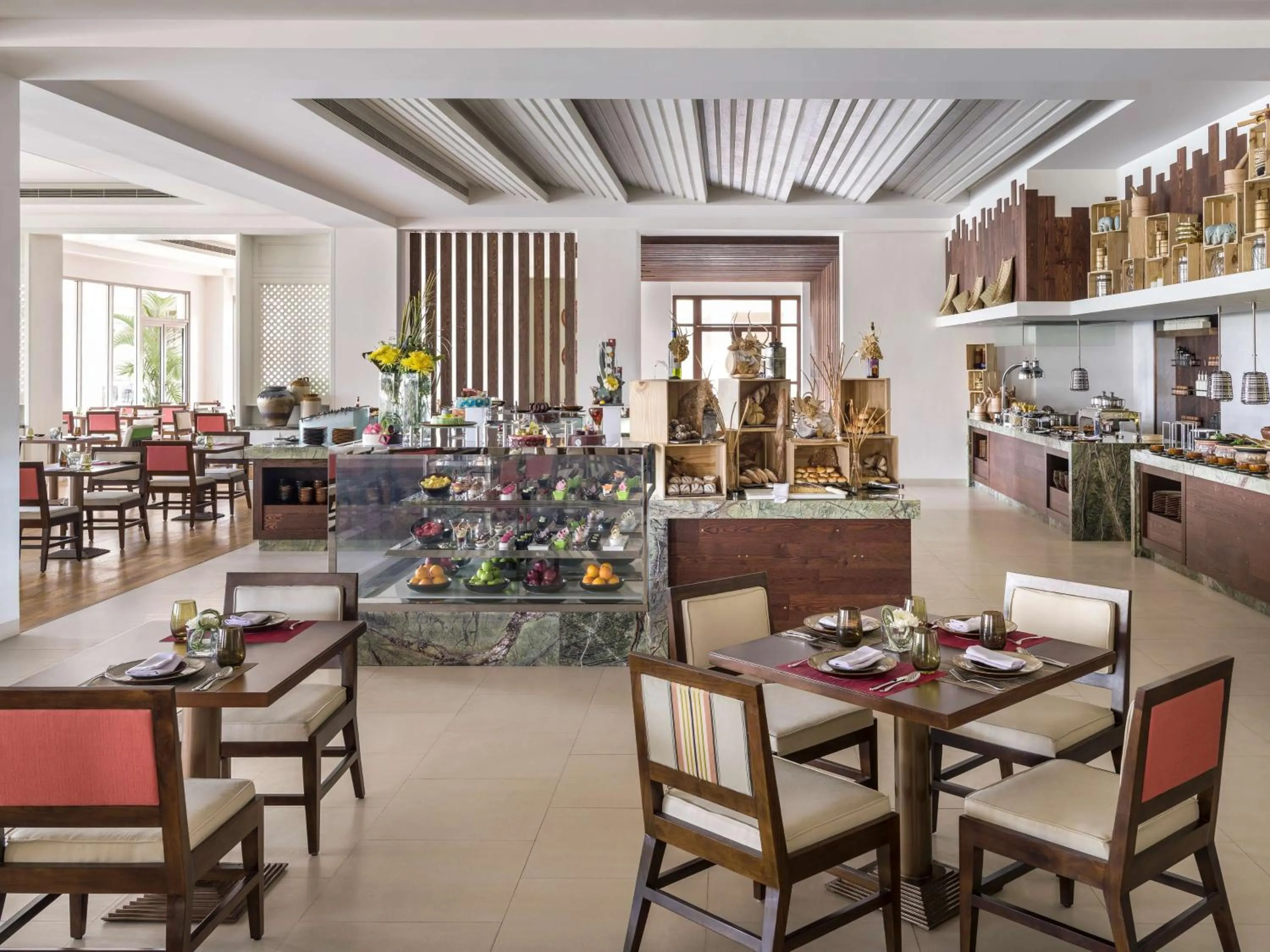 Restaurant/places to eat in Shangri-La Hambantota