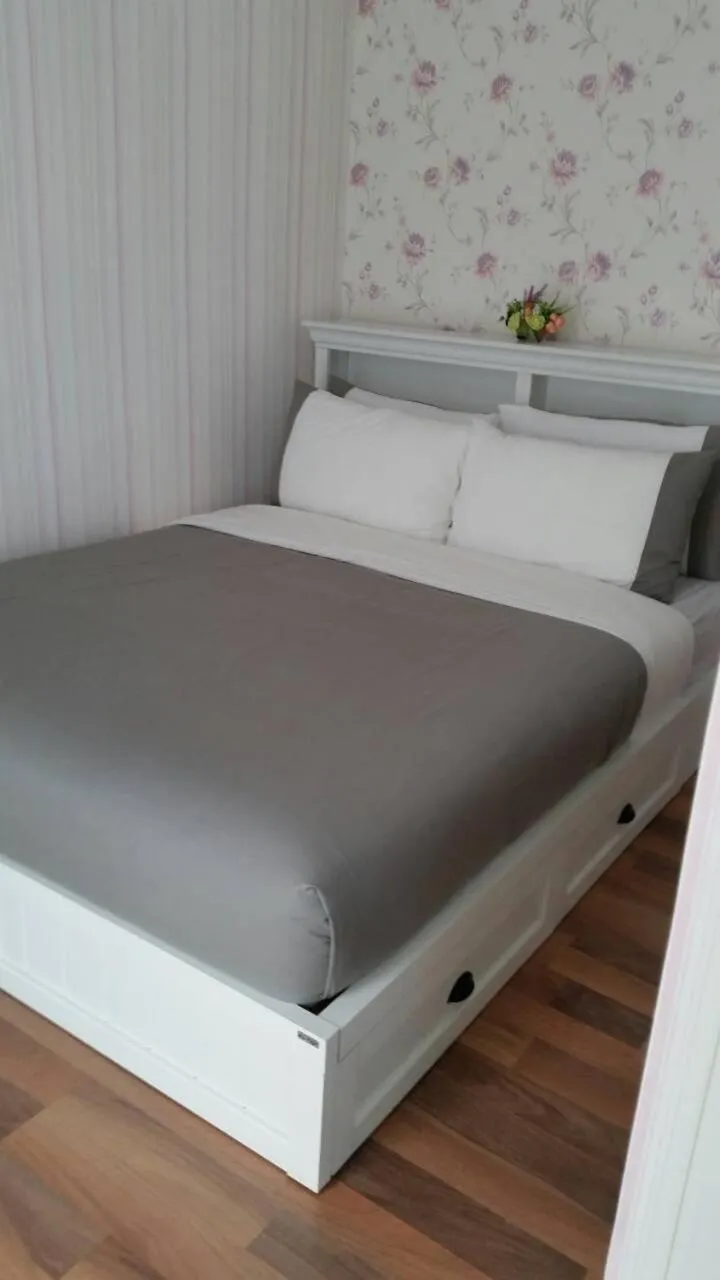 Bed in My Resort Family by Jitkarn