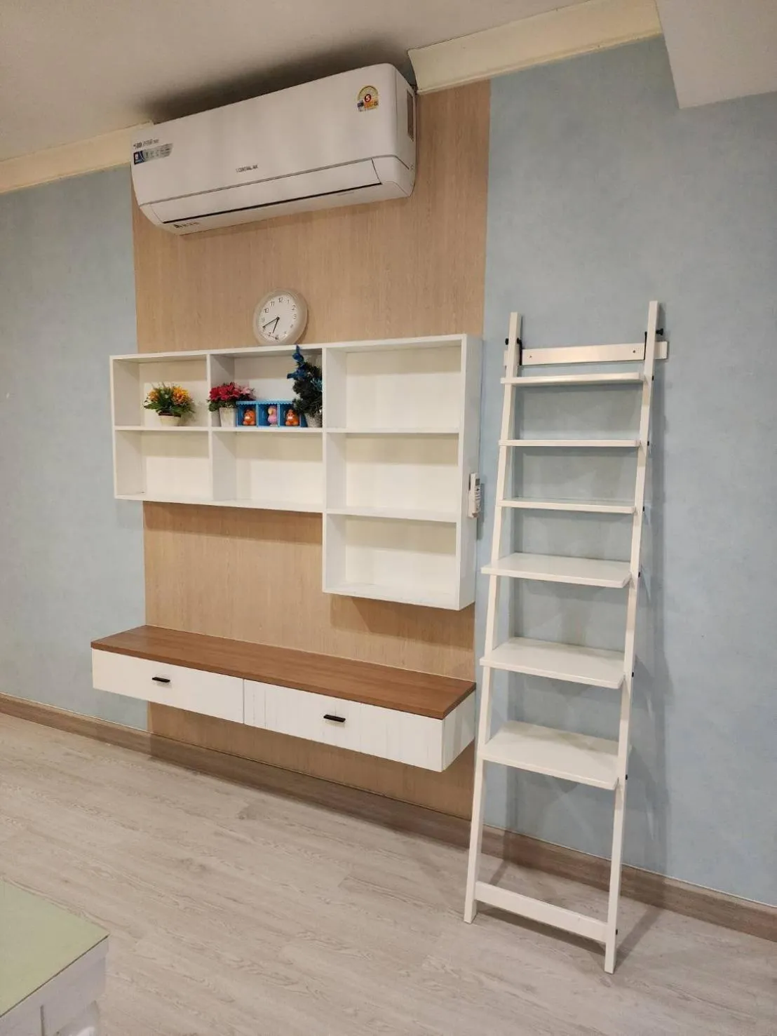 My Resort Family by Jitkarn