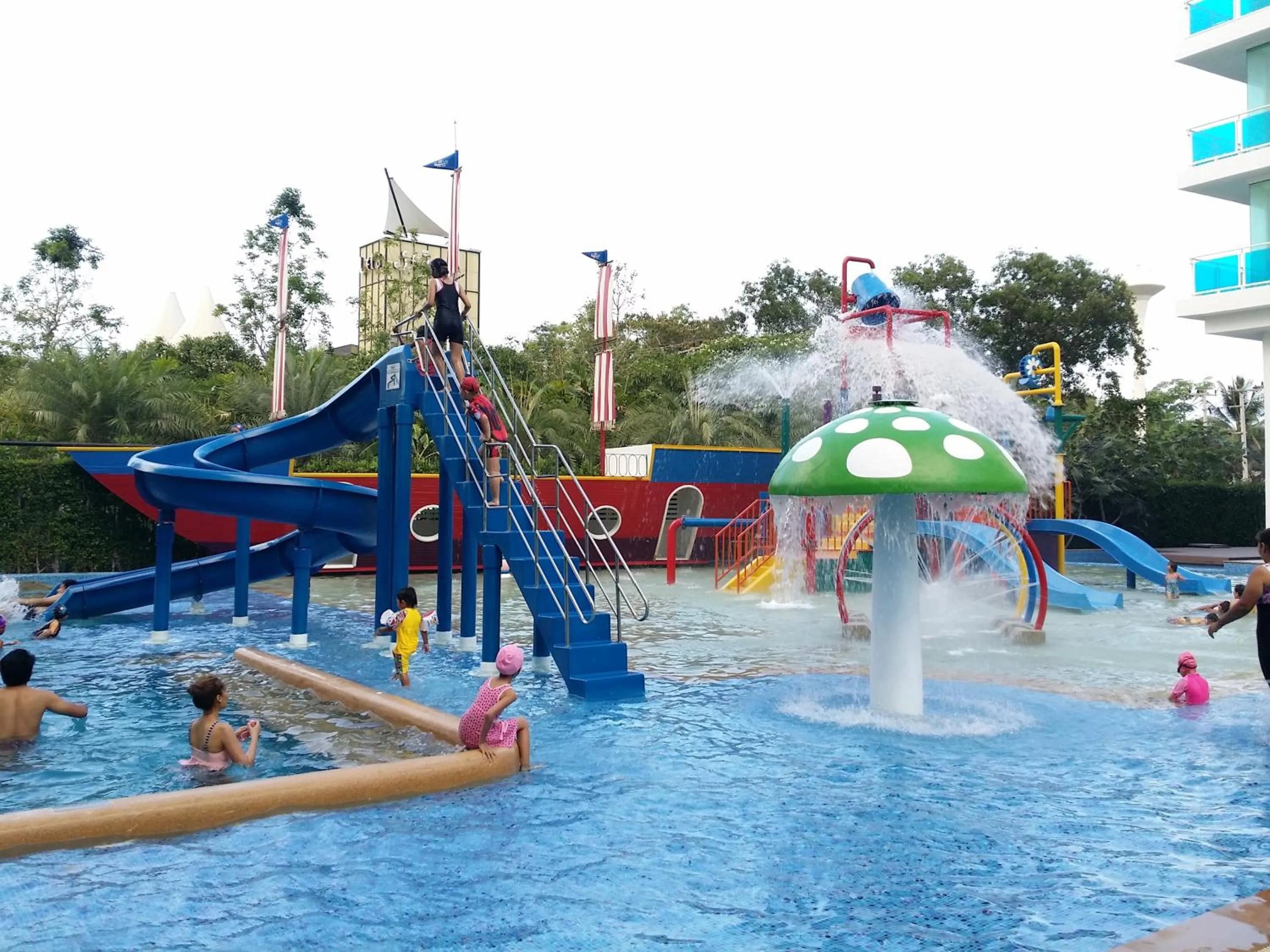 Day in My Resort Family by Jitkarn