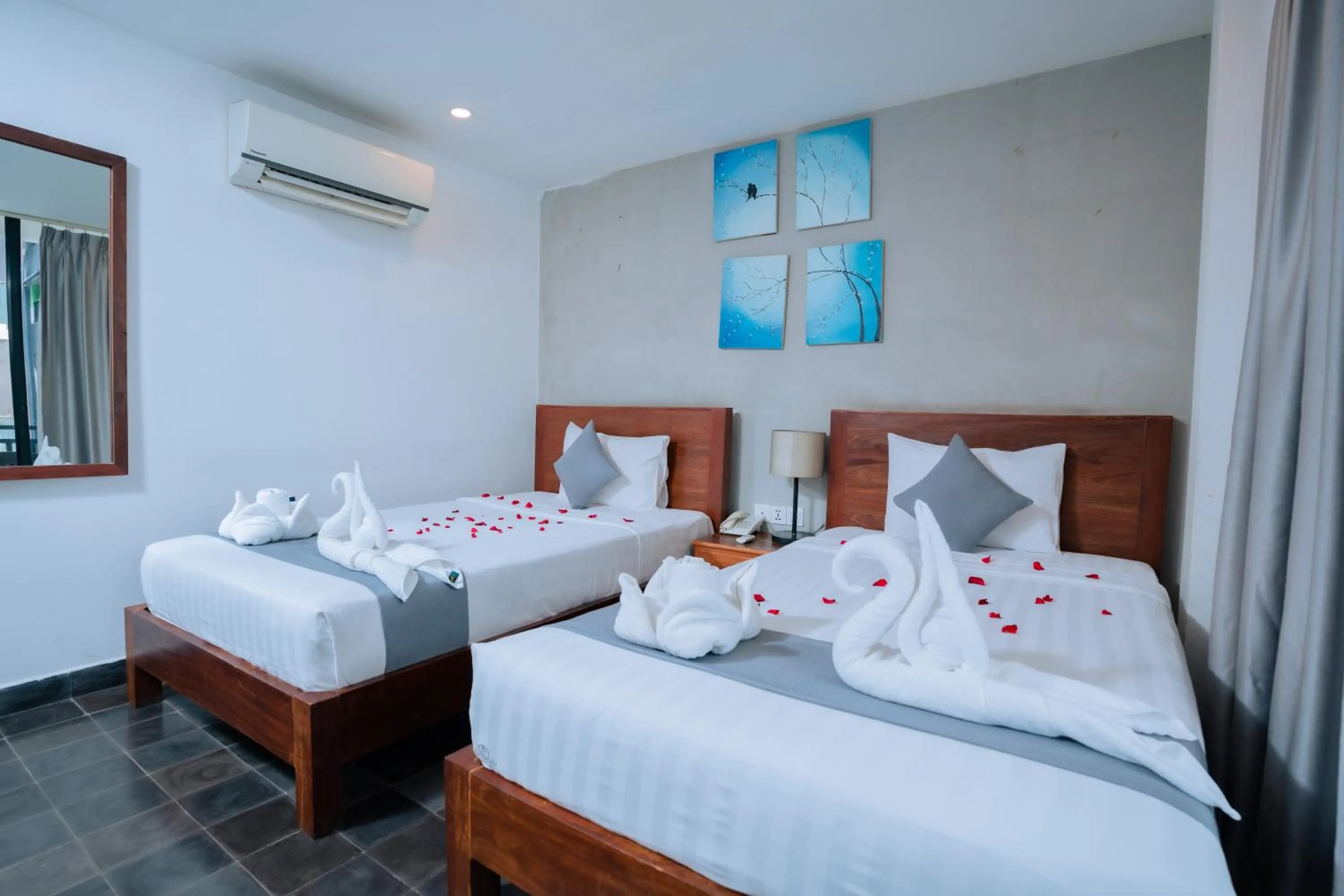 Bed in Home Chic Hotel