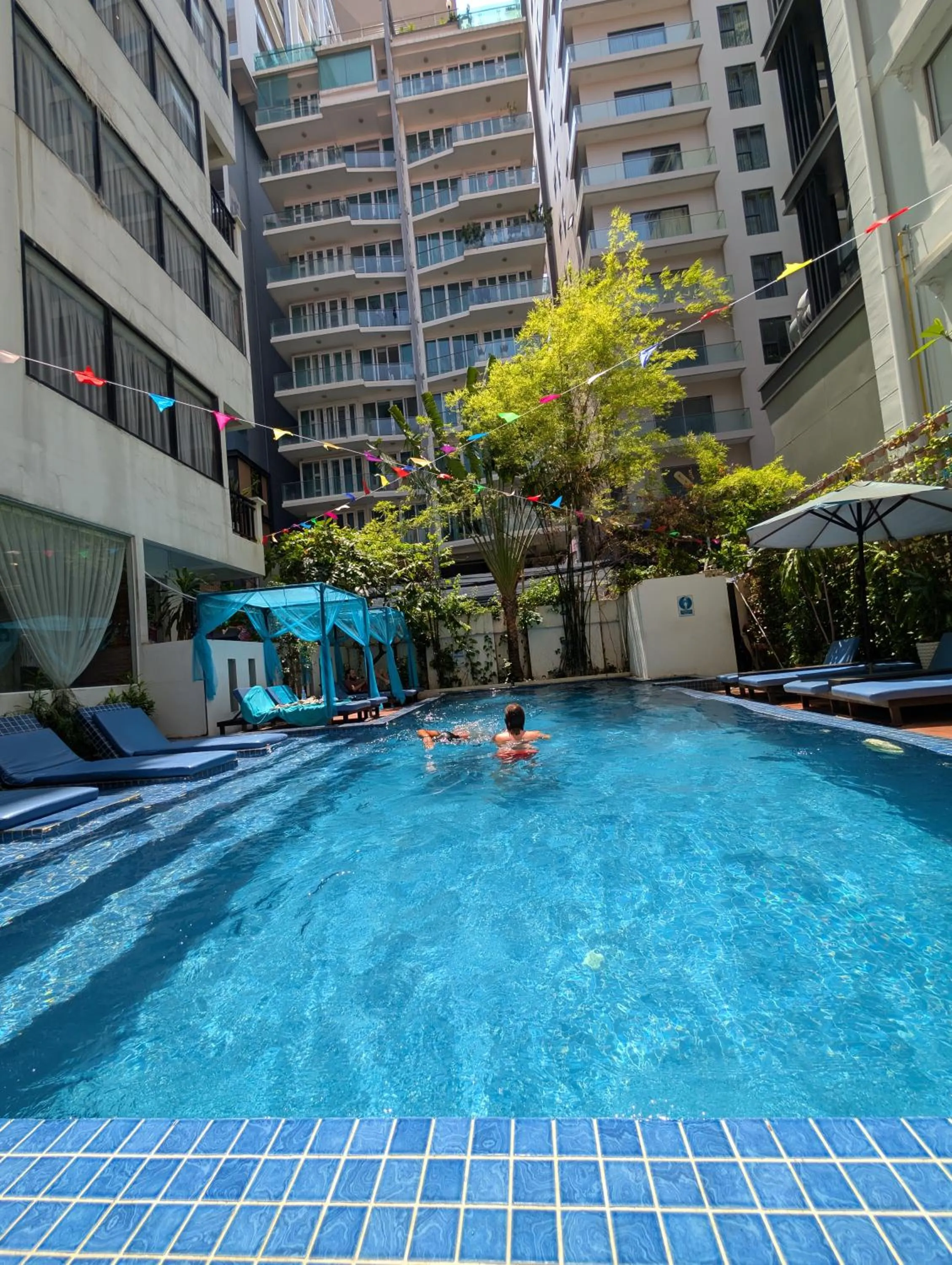 Swimming pool in Home Chic Hotel