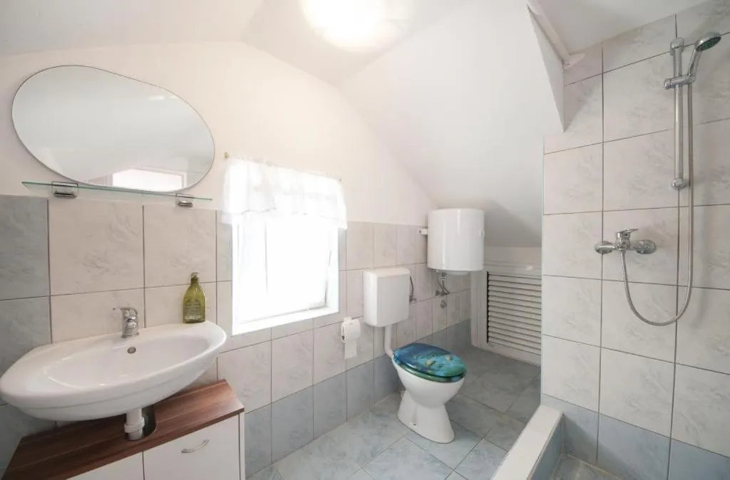Bathroom in Apartments Jasenka Supetar ST