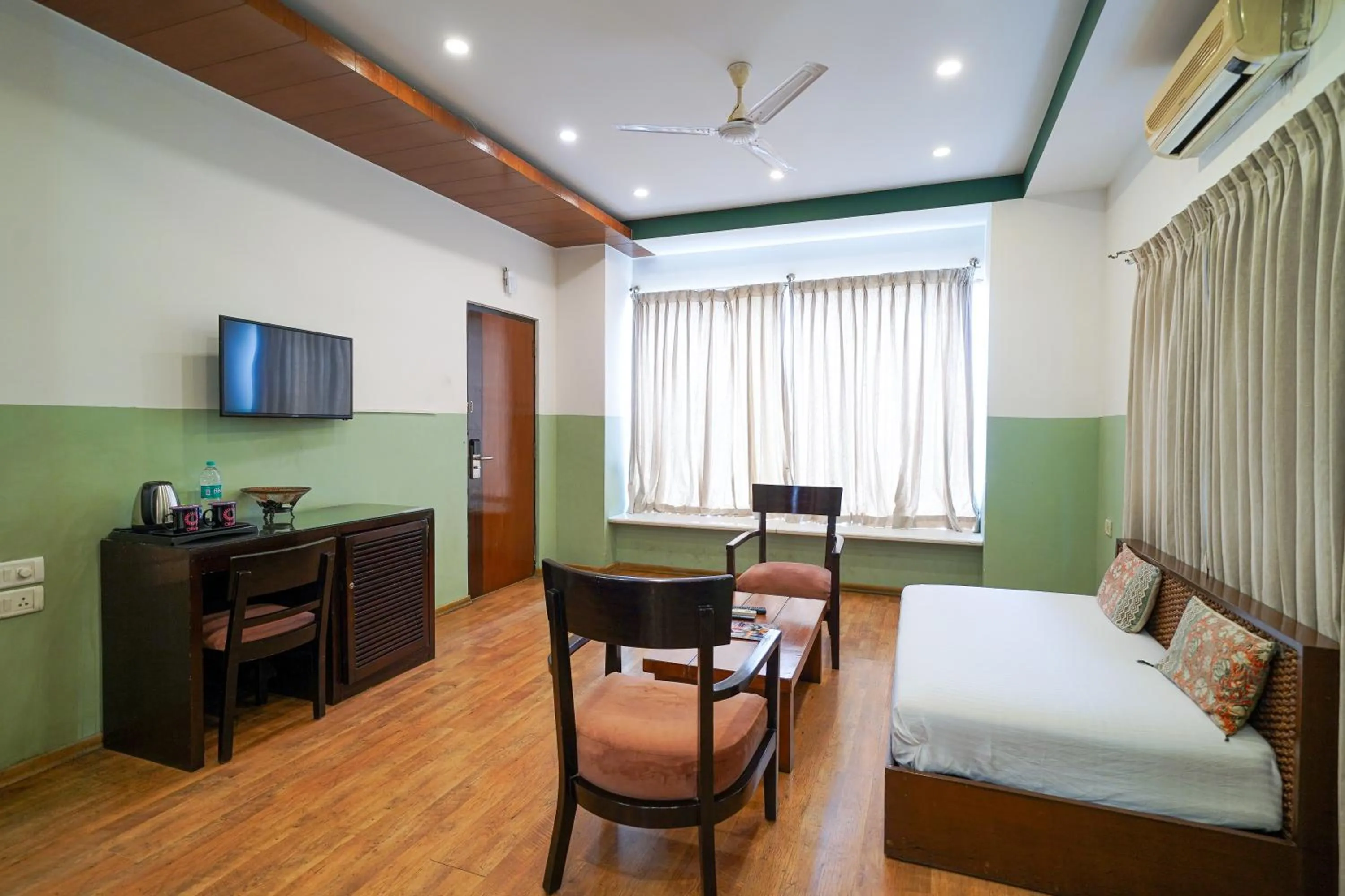 Bed in Olive Zip Rest House Road by Embassy Group