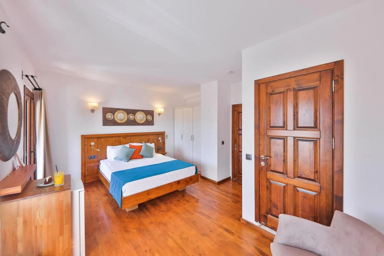 Photo of the whole room, Bed in Old Town Hotel Kalkan