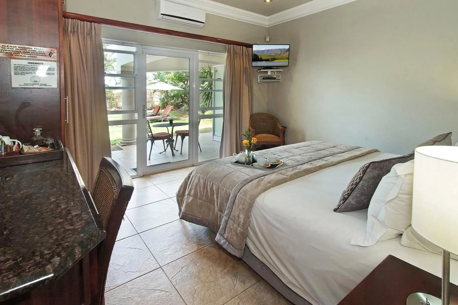 Garden, Bed in uShaka Manor Guest House