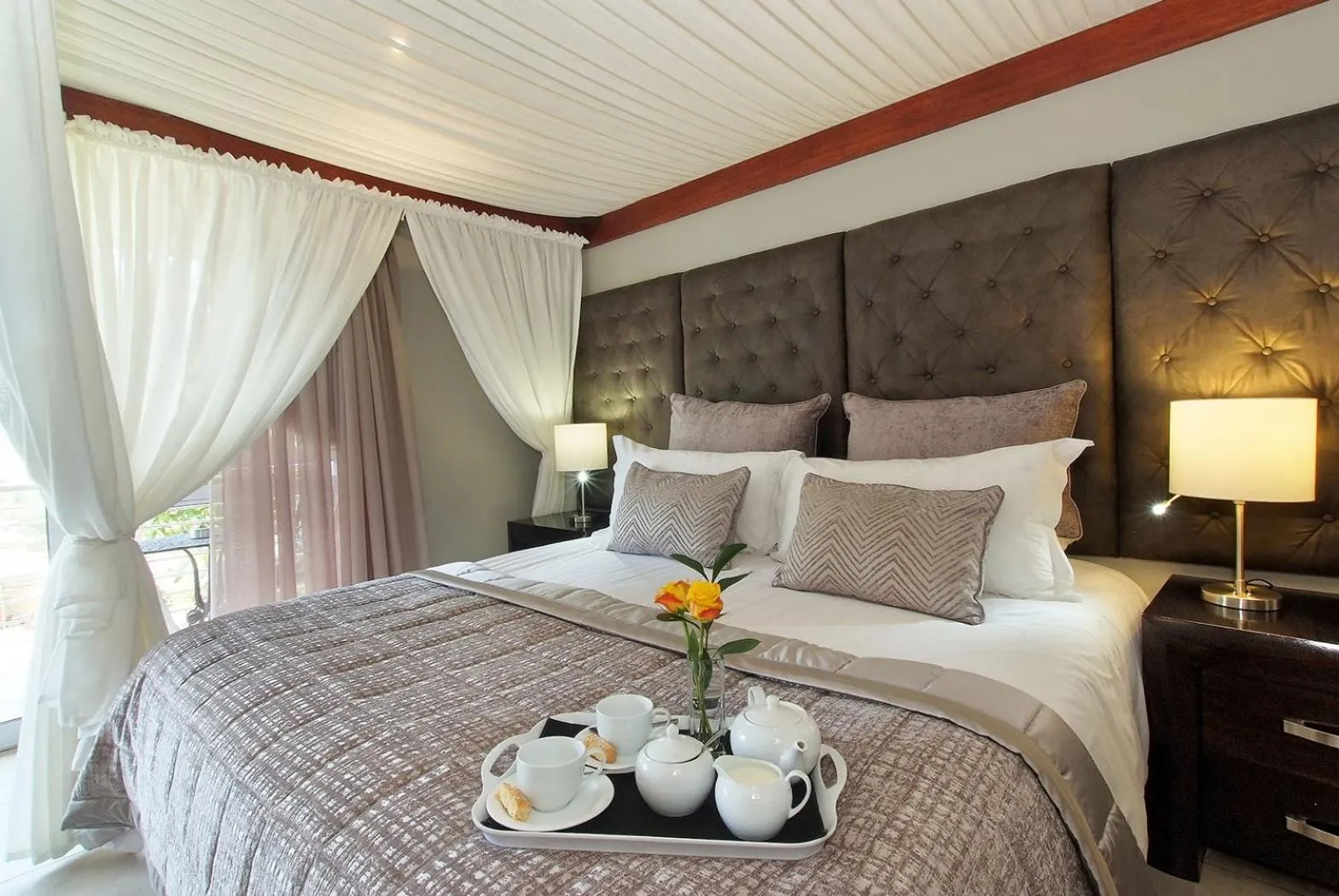 Bedroom, Bed in uShaka Manor Guest House