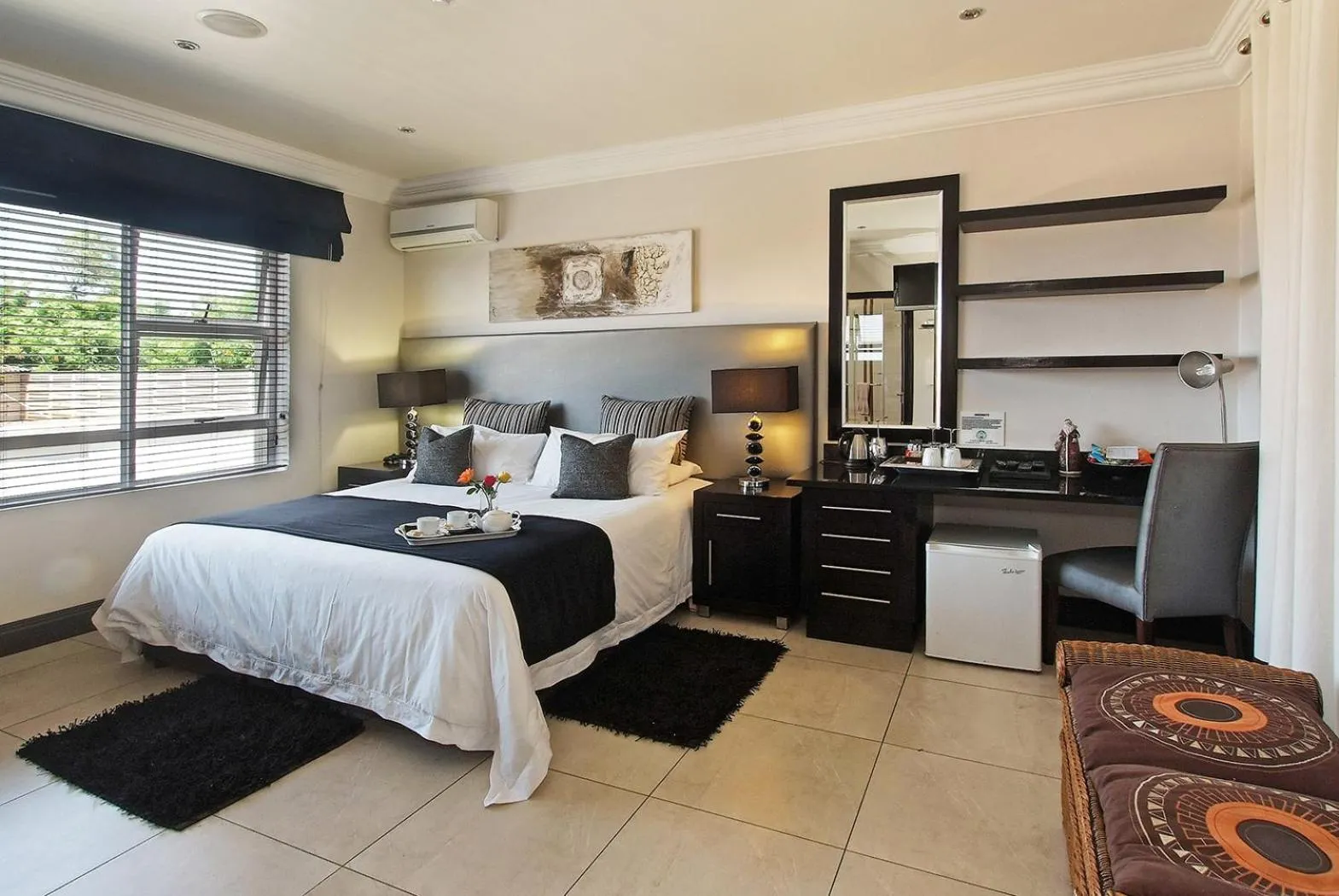 Coffee/tea facilities, Bed in uShaka Manor Guest House