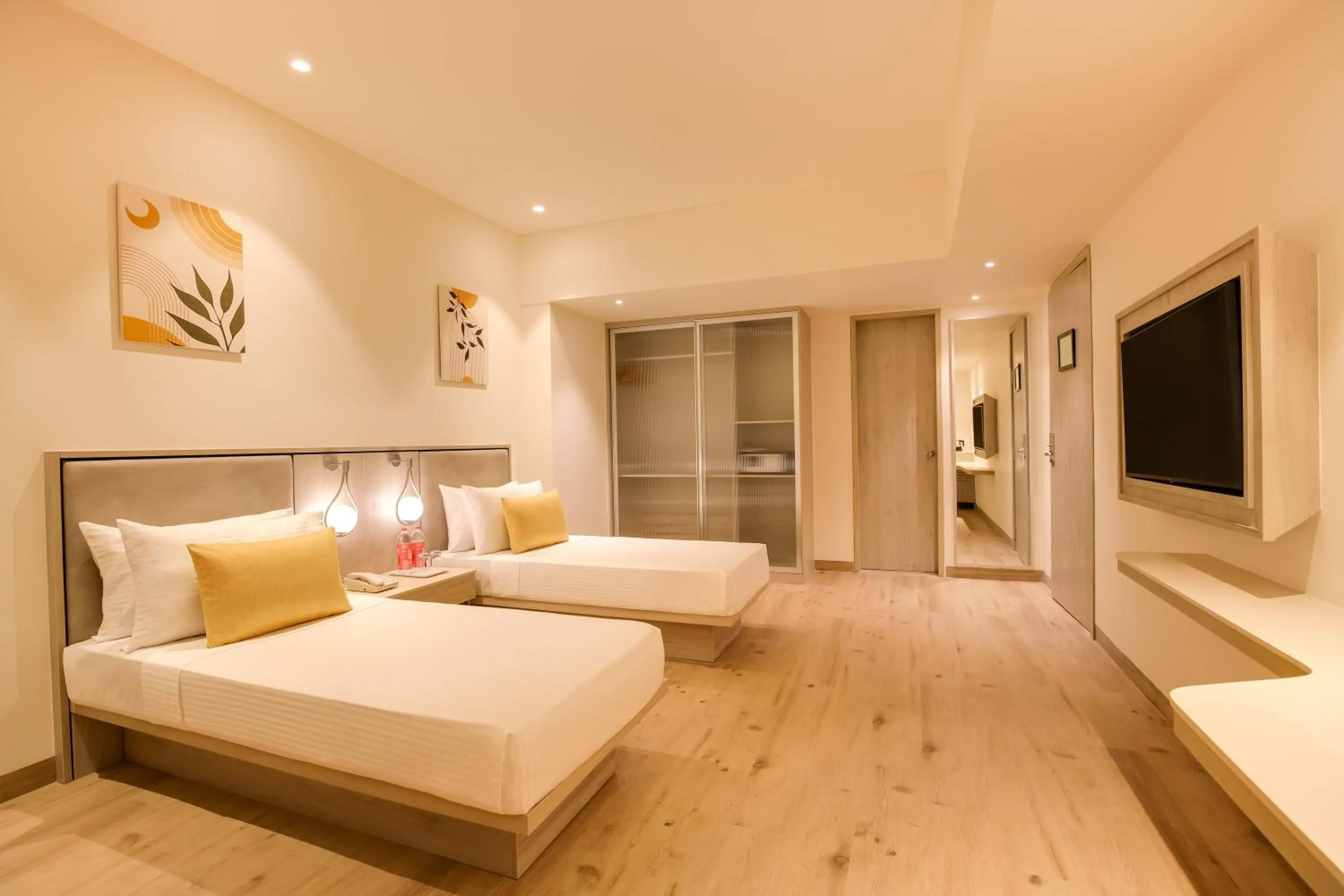 Bed in Lemon Tree Hotel, Jamnagar