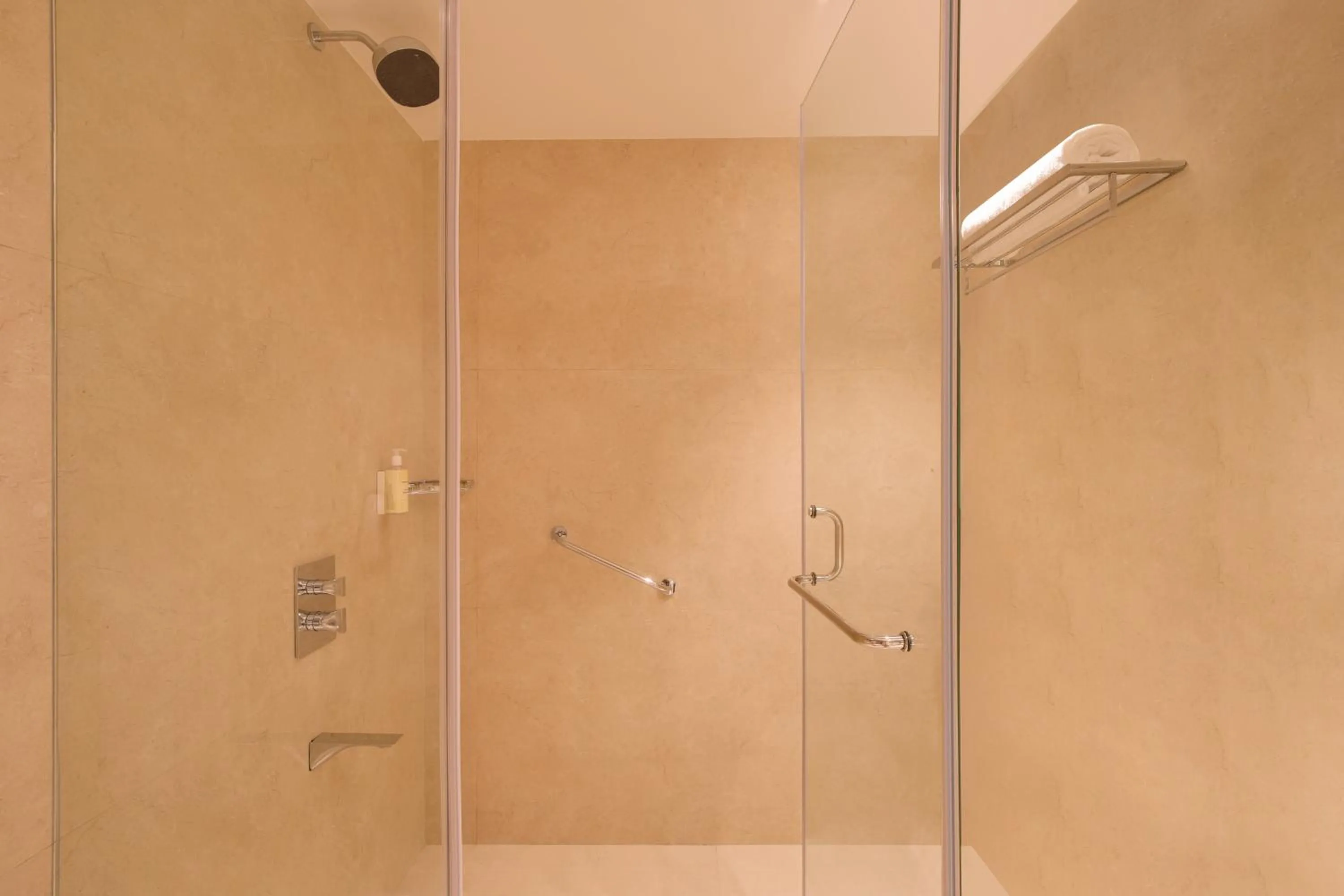 Bathroom in Lemon Tree Hotel, Jamnagar