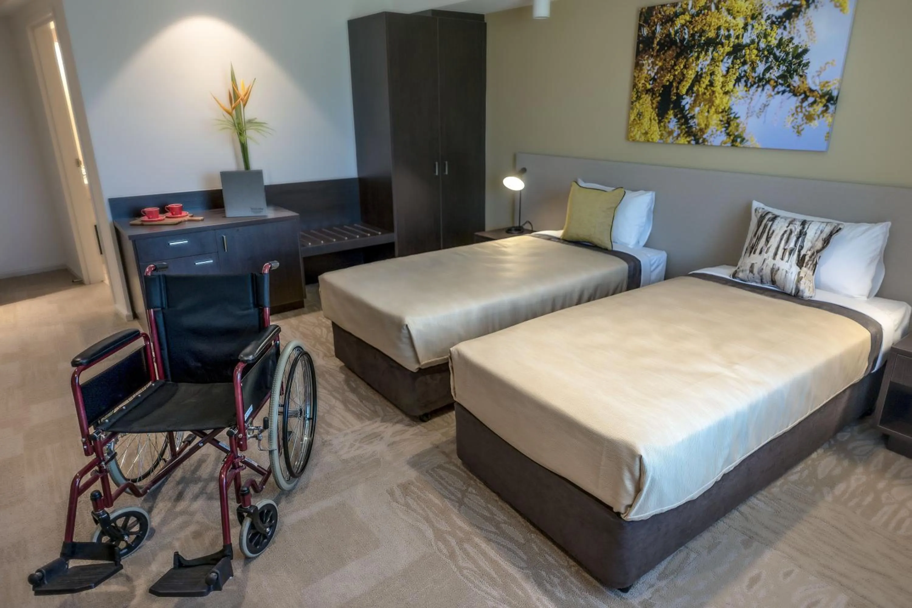 Photo of the whole room, Bed in Lithgow Workies Club Motel