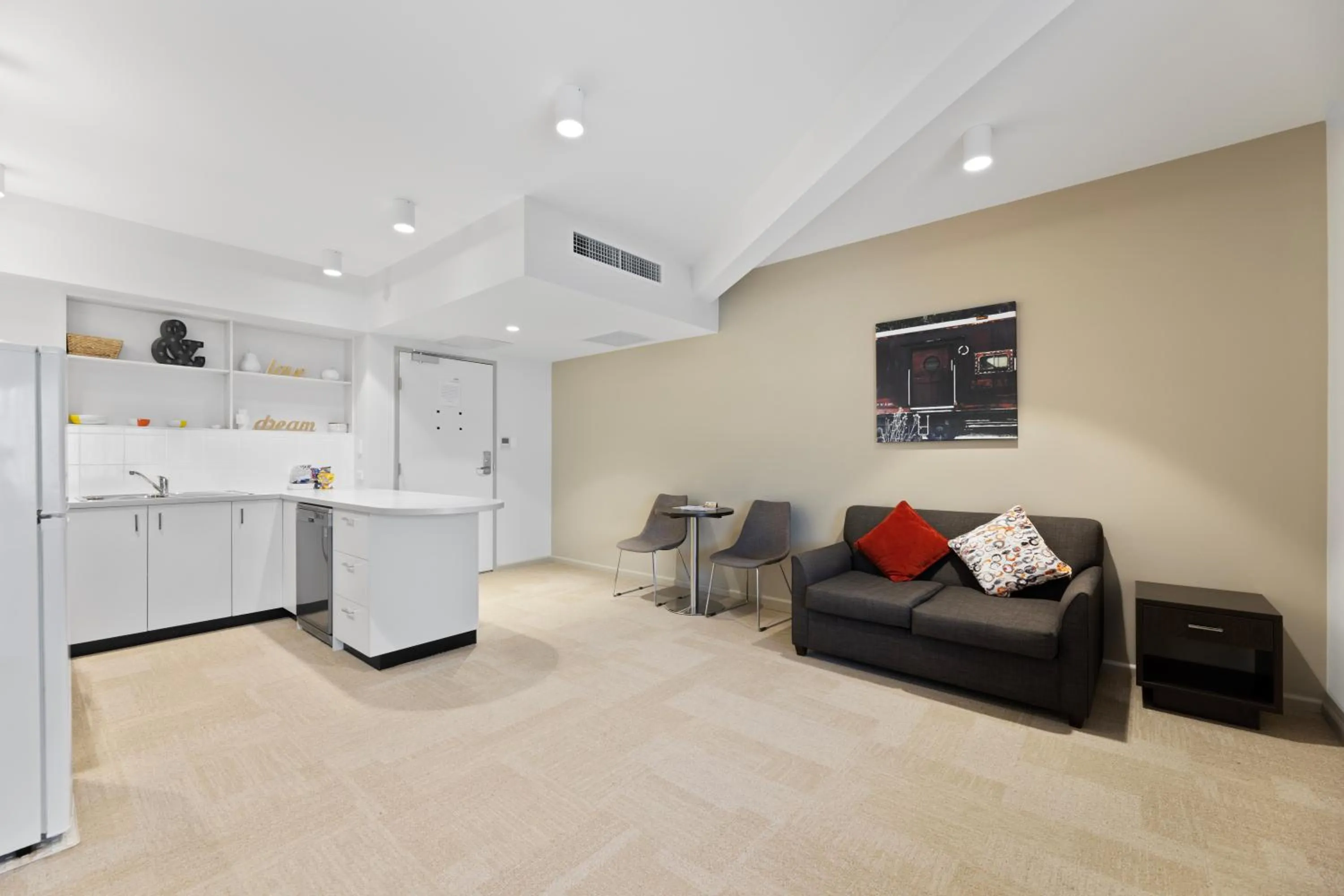 Kitchen or kitchenette in Lithgow Workies Club Motel