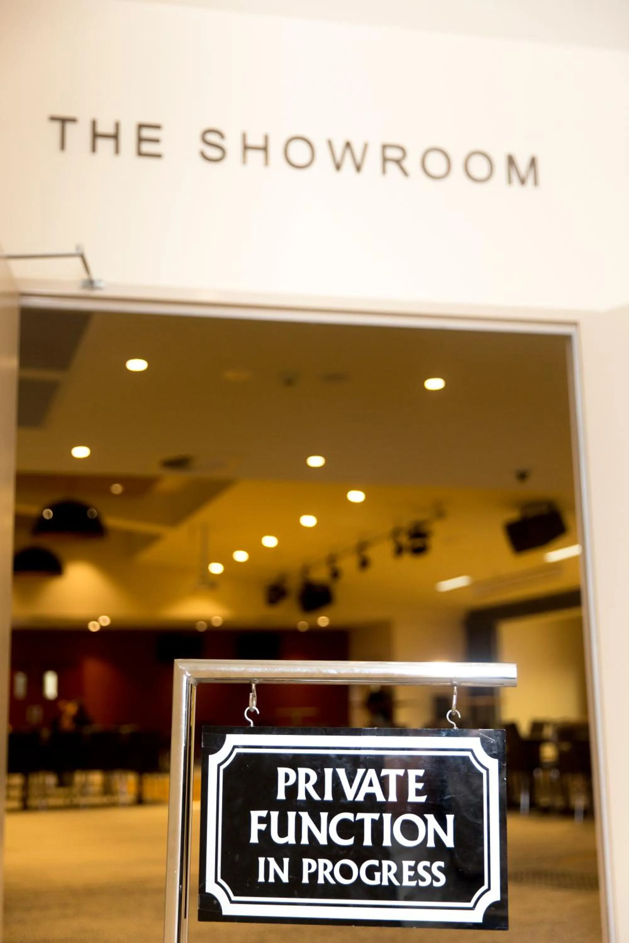 Evening entertainment in Lithgow Workies Club Motel