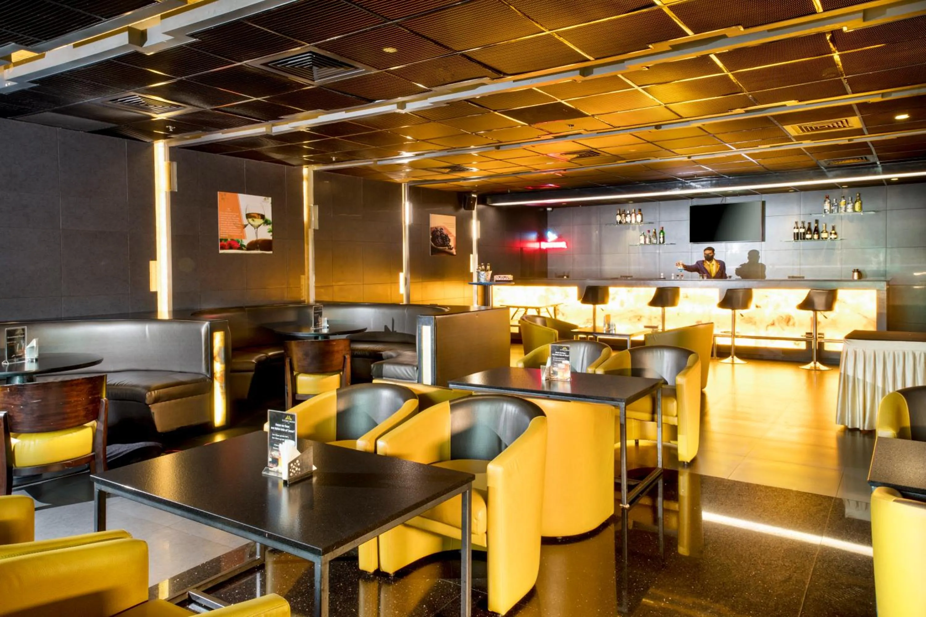 Lounge or bar in CJ Pallazzio,Salem