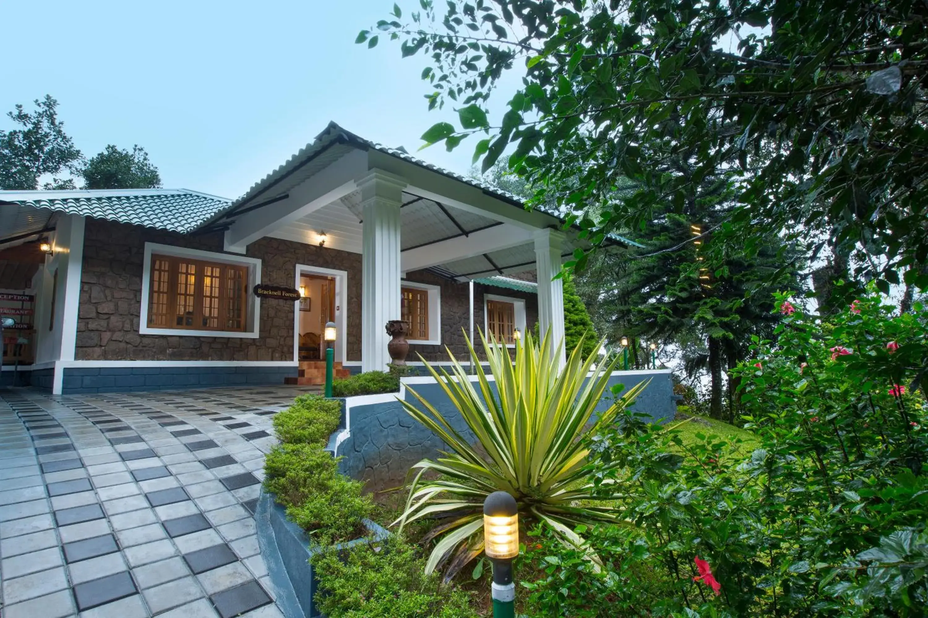 Property building in Bracknell Forest Munnar Property building in Bracknell Forest Munnar