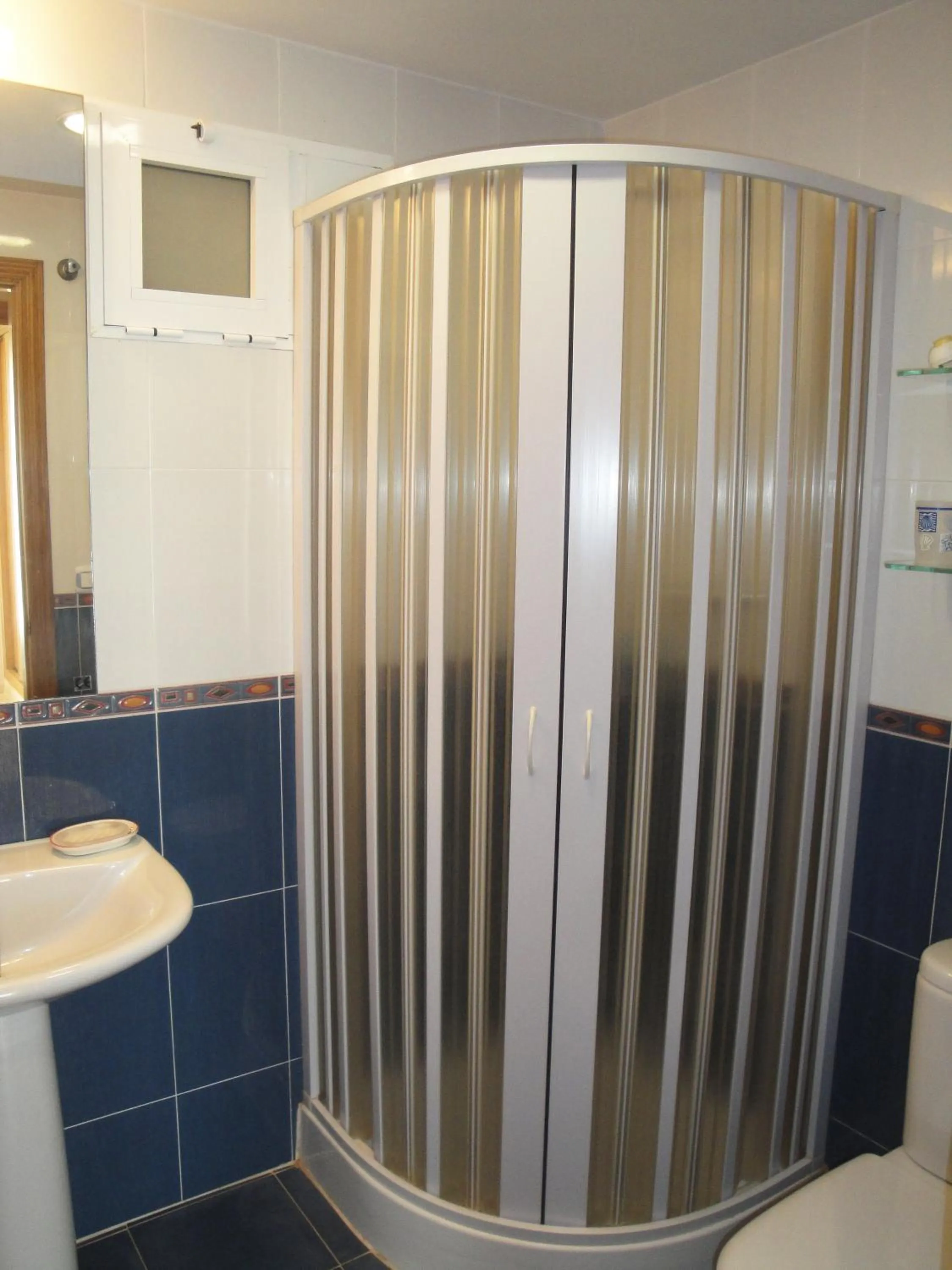 Bathroom in Apartamentos Argenta Caleta 3000