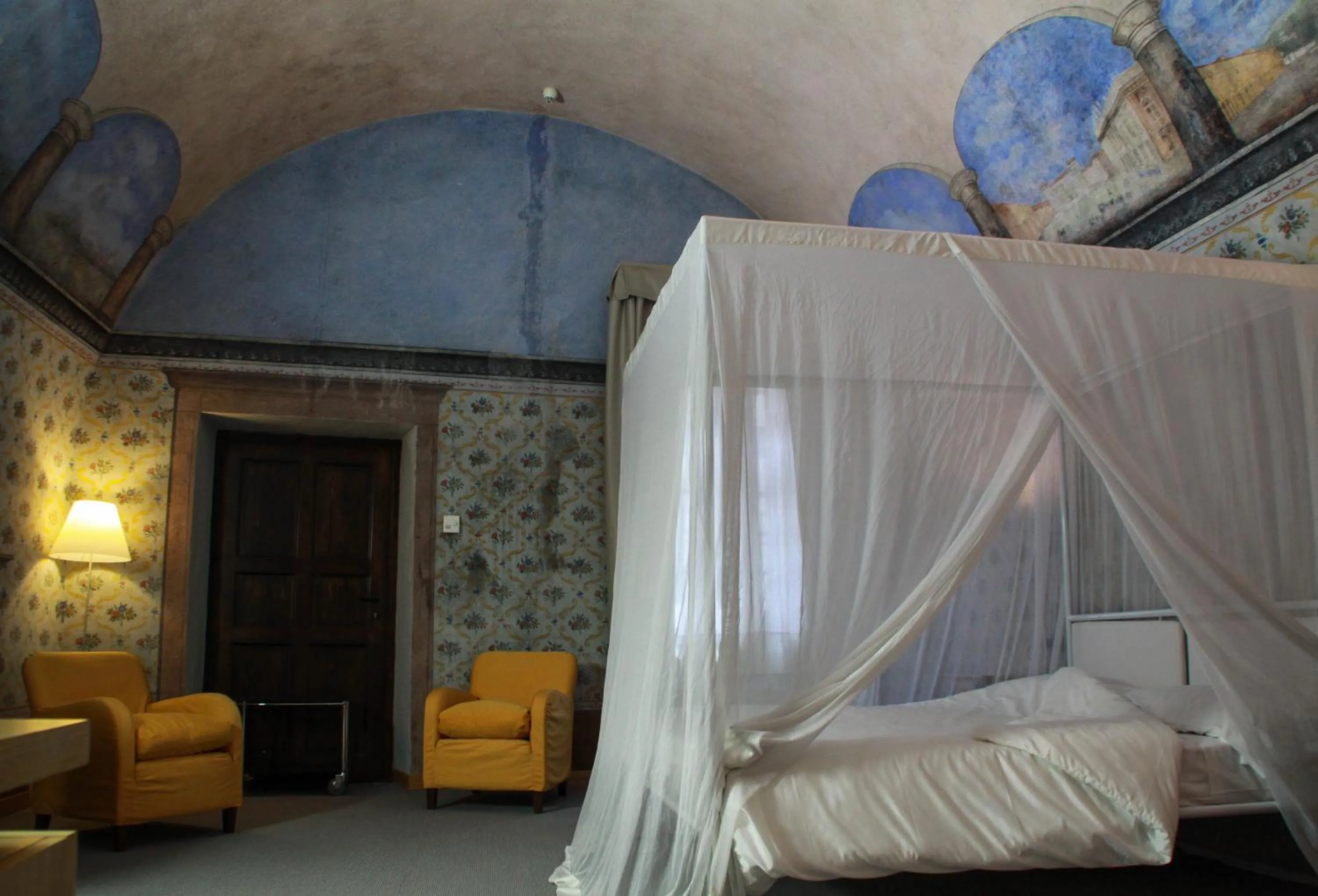 Photo of the whole room, Bed in Hotel Cavour Et Des Officiers