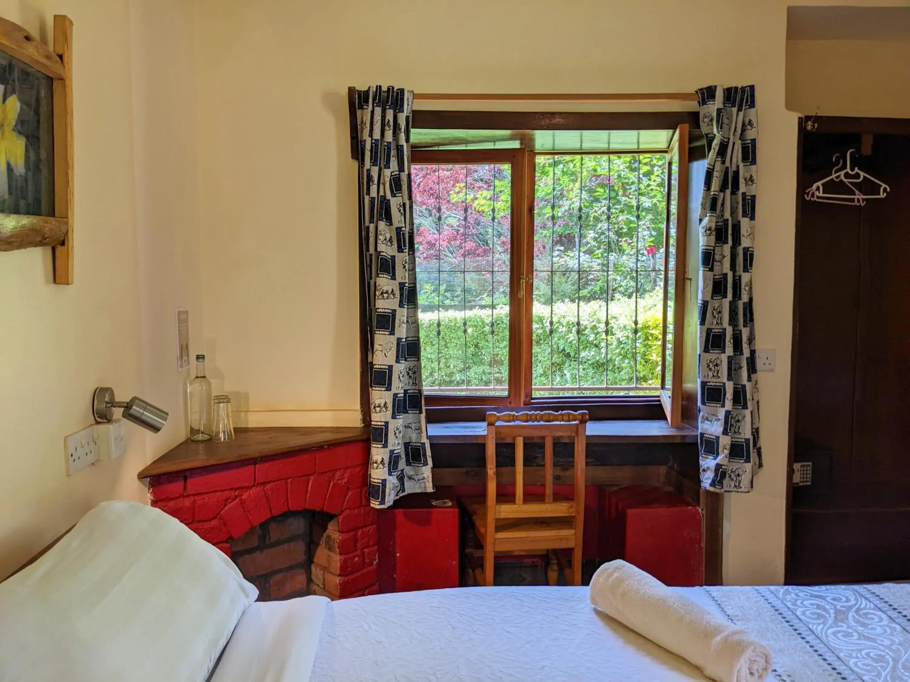 Double Room in Lawns Hotel Double Room in Lawns Hotel