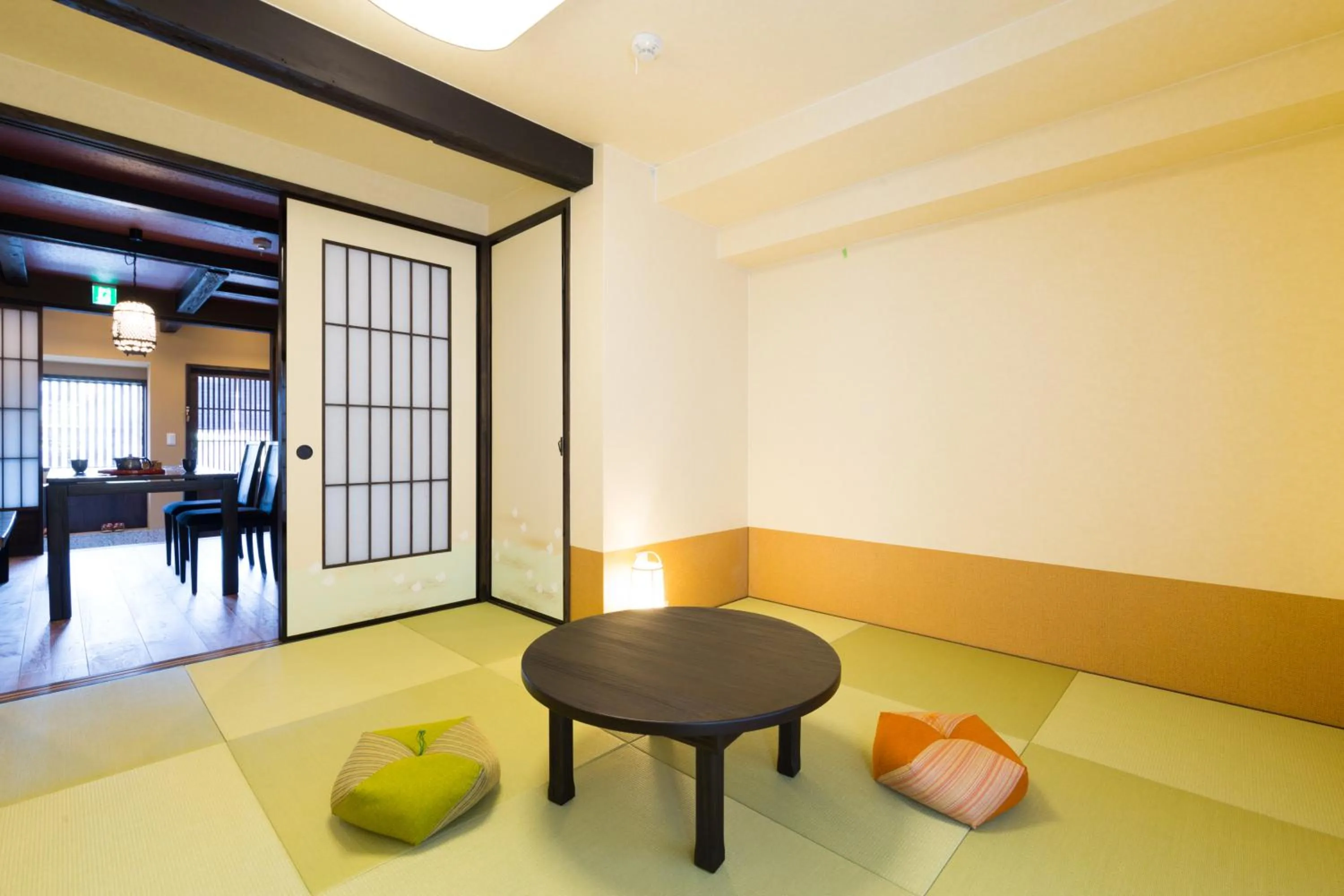 Living room in 京と家 鴨川五条 -Kyotoya Kamogawagojo-