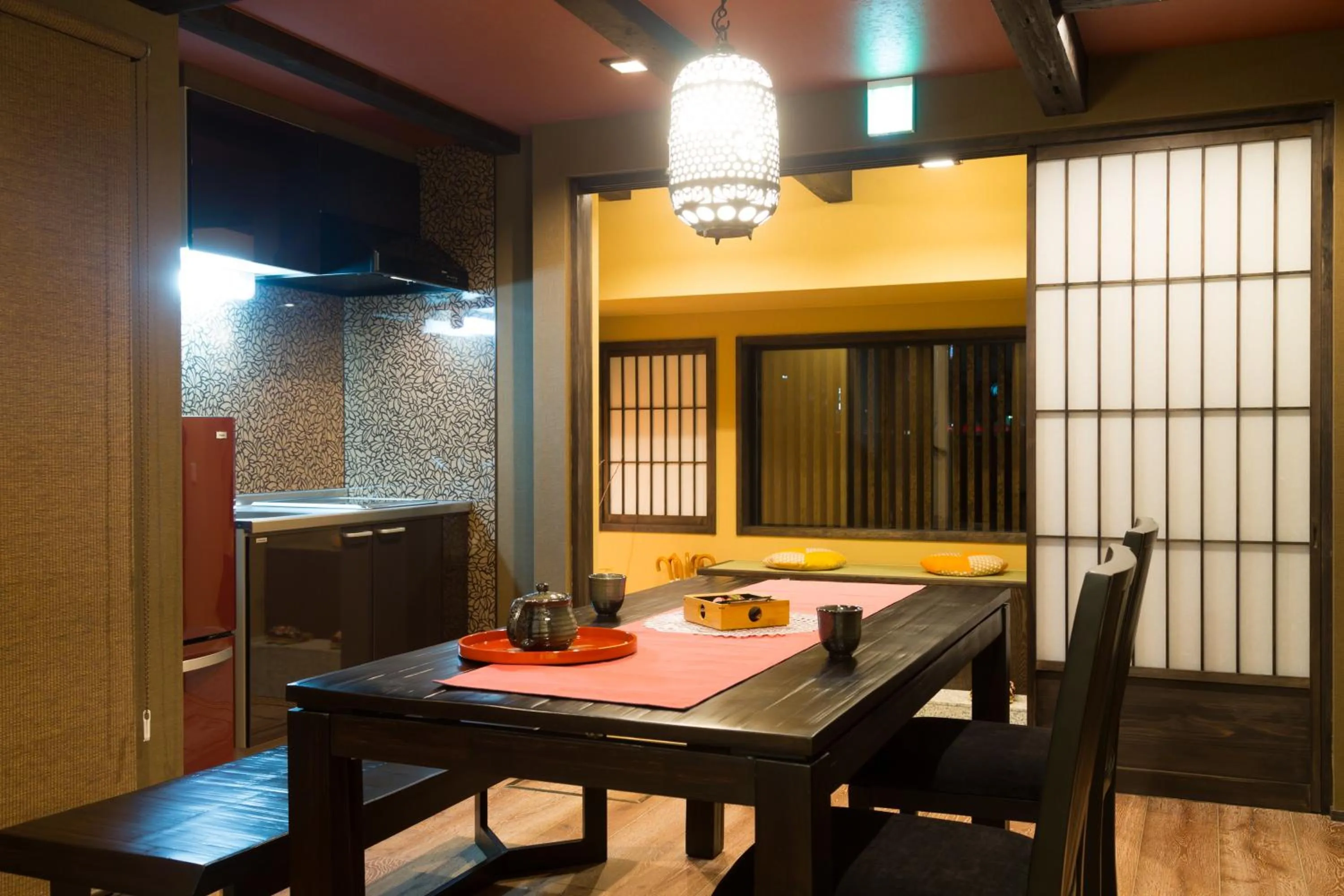 Living room in 京と家 鴨川五条 -Kyotoya Kamogawagojo-