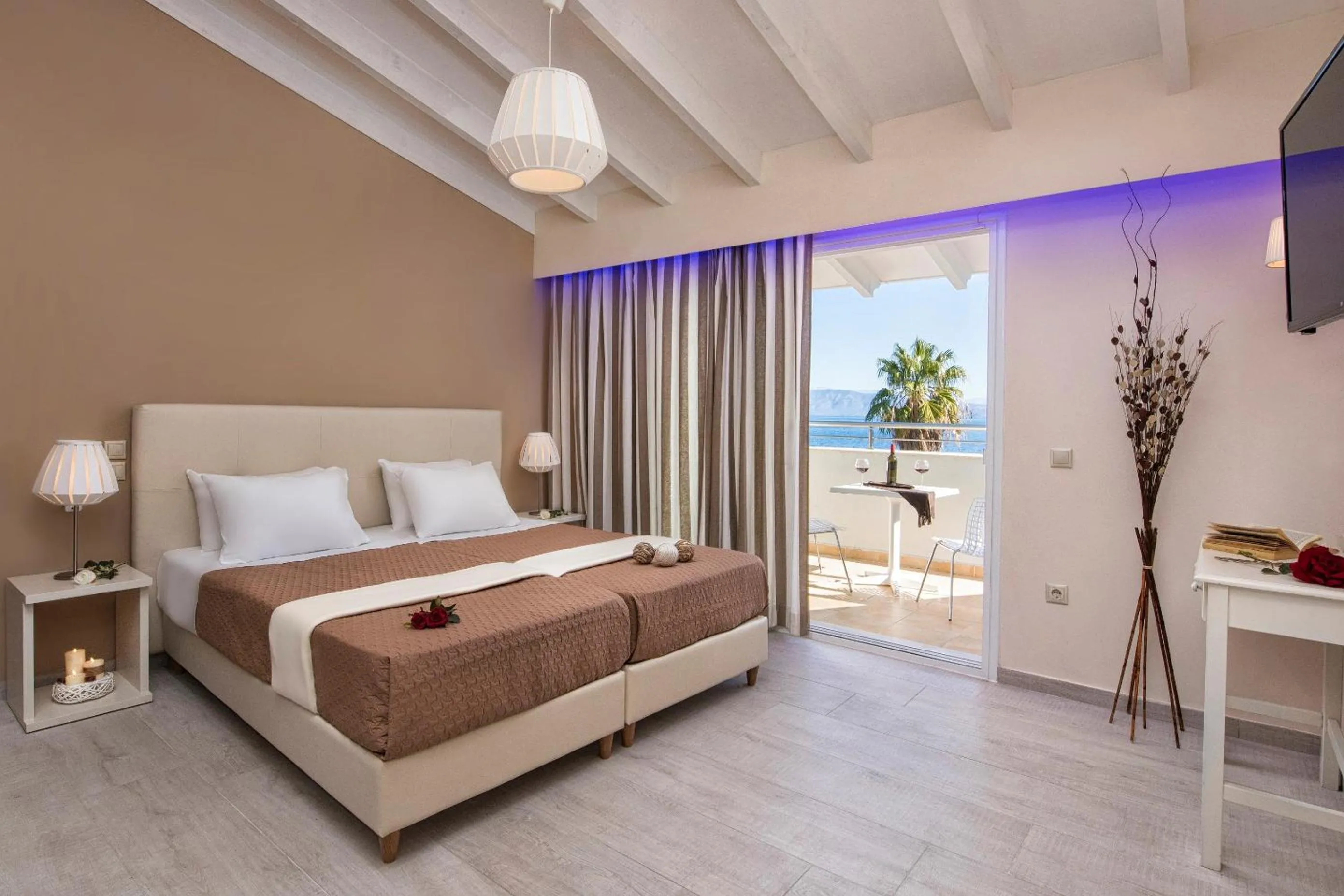 Shower, Bed in Onar Corfu Aparts & Studios