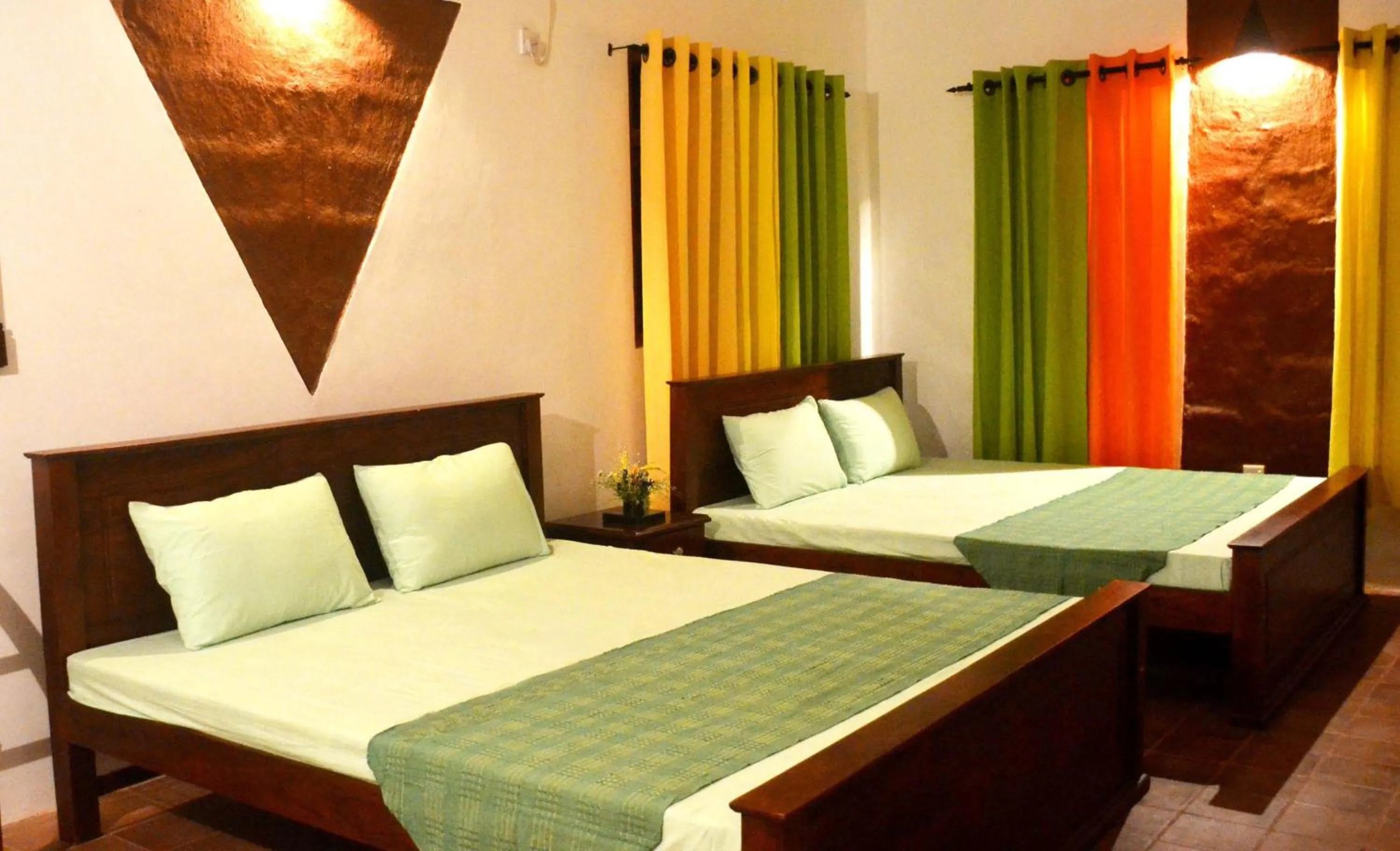 Photo of the whole room, Bed in Pelican View Cottages