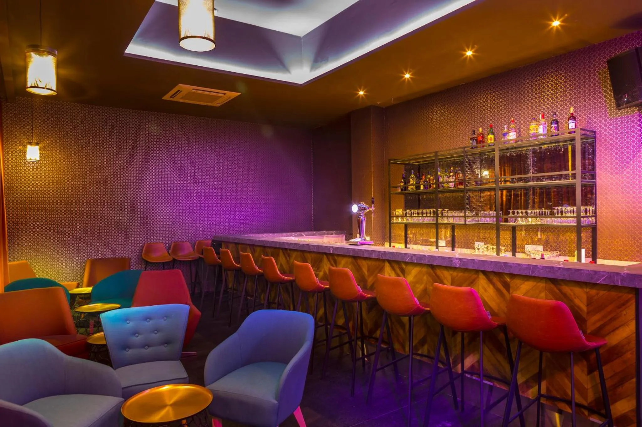 Nightclub / DJ in Leonardo Laura Beach & Splash Resort